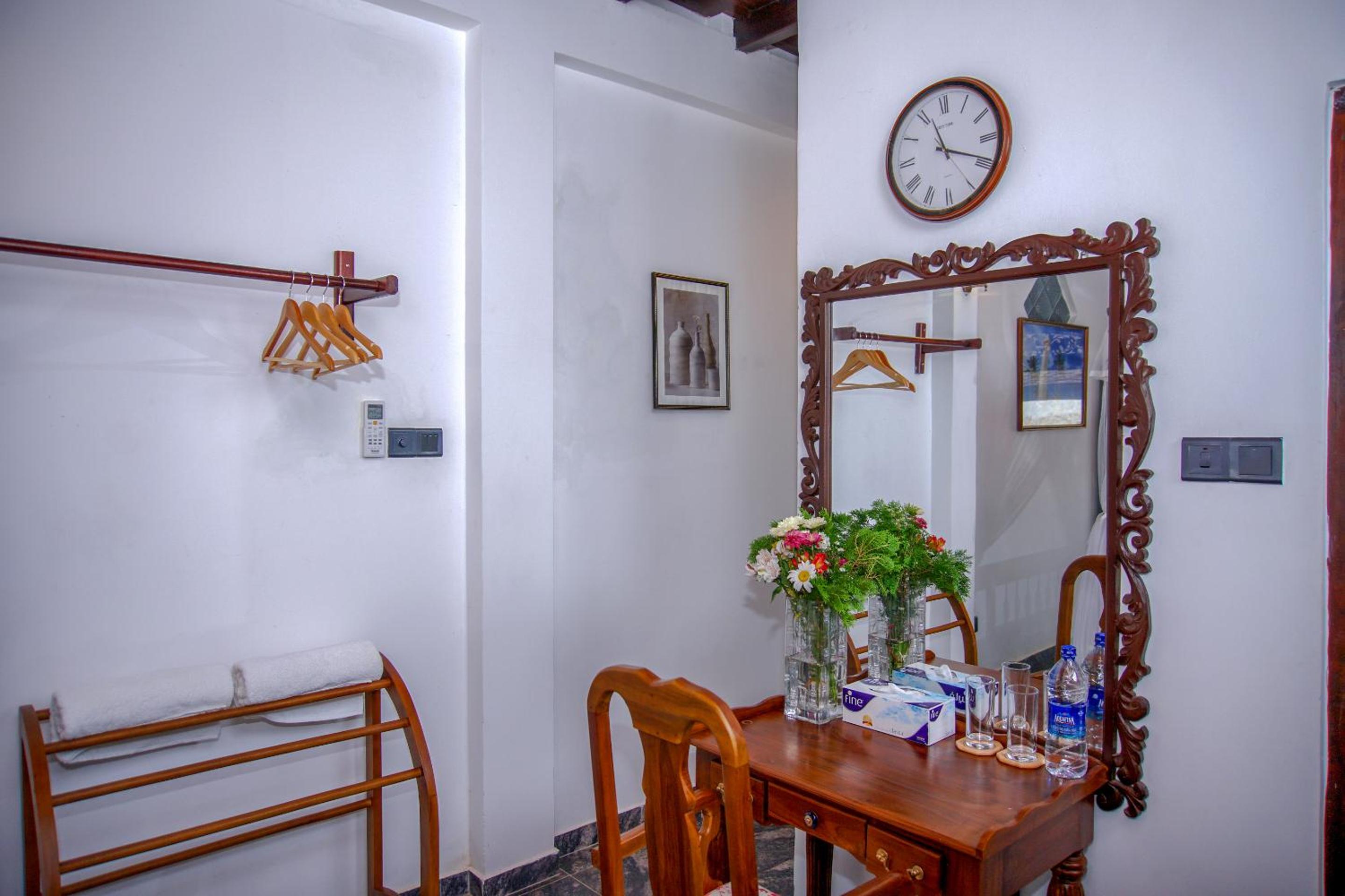 Deluxe Double Room with Balcony and Sea View - Photo 4