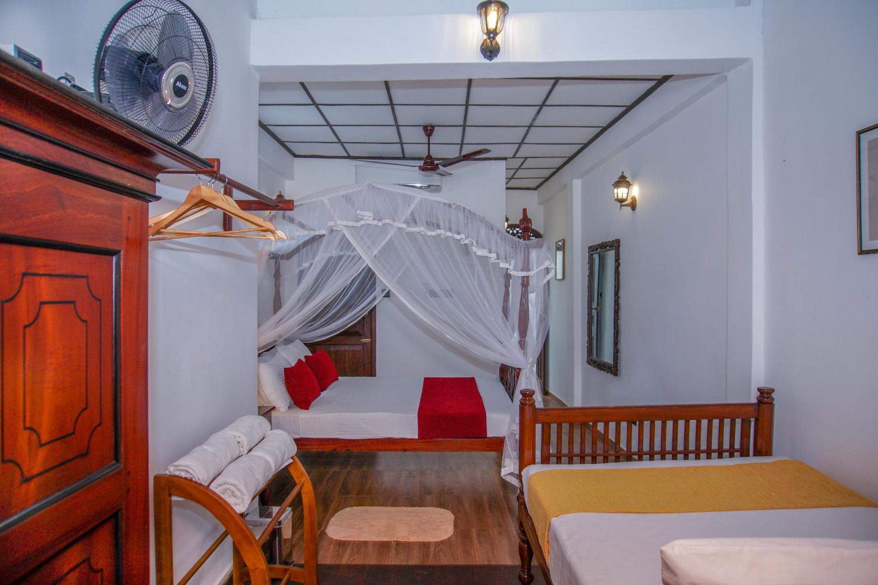 Deluxe Family Room - Photo 3