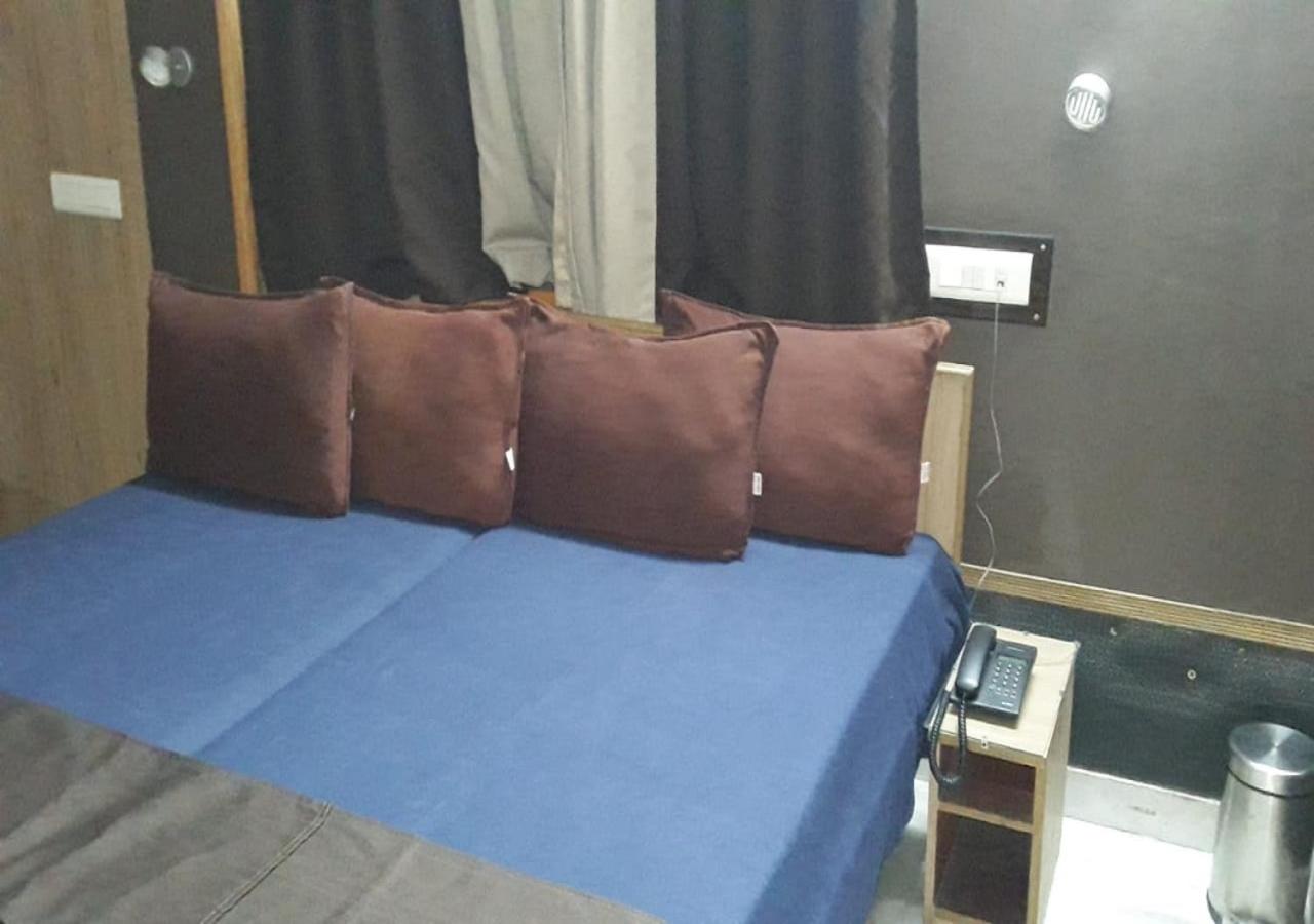 Deluxe Room - Photo 4