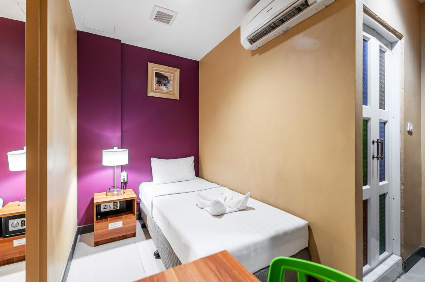 Standard Twin Room Connecting (No window) photo 3