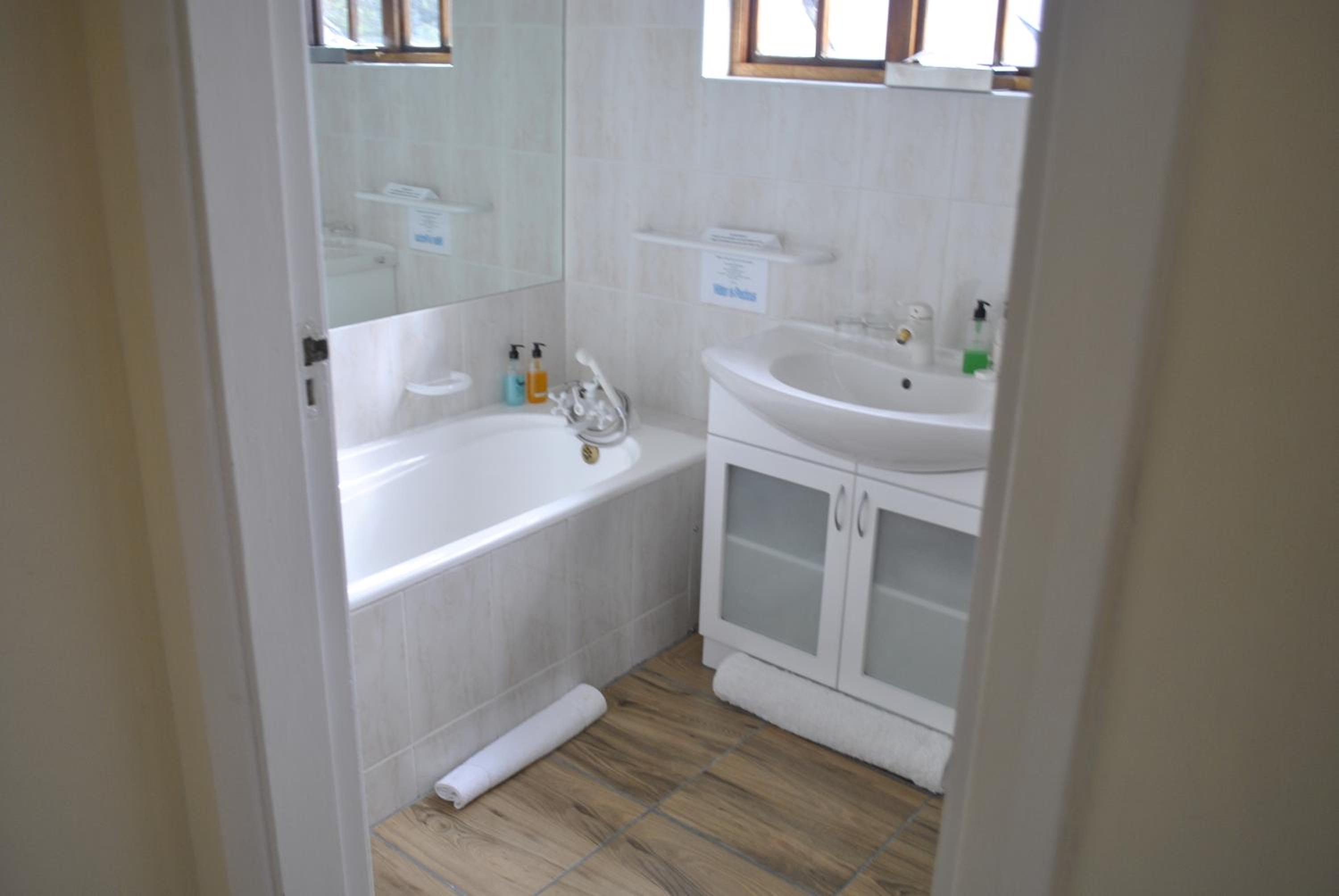 Luxury Double or Twin Room - Photo 4