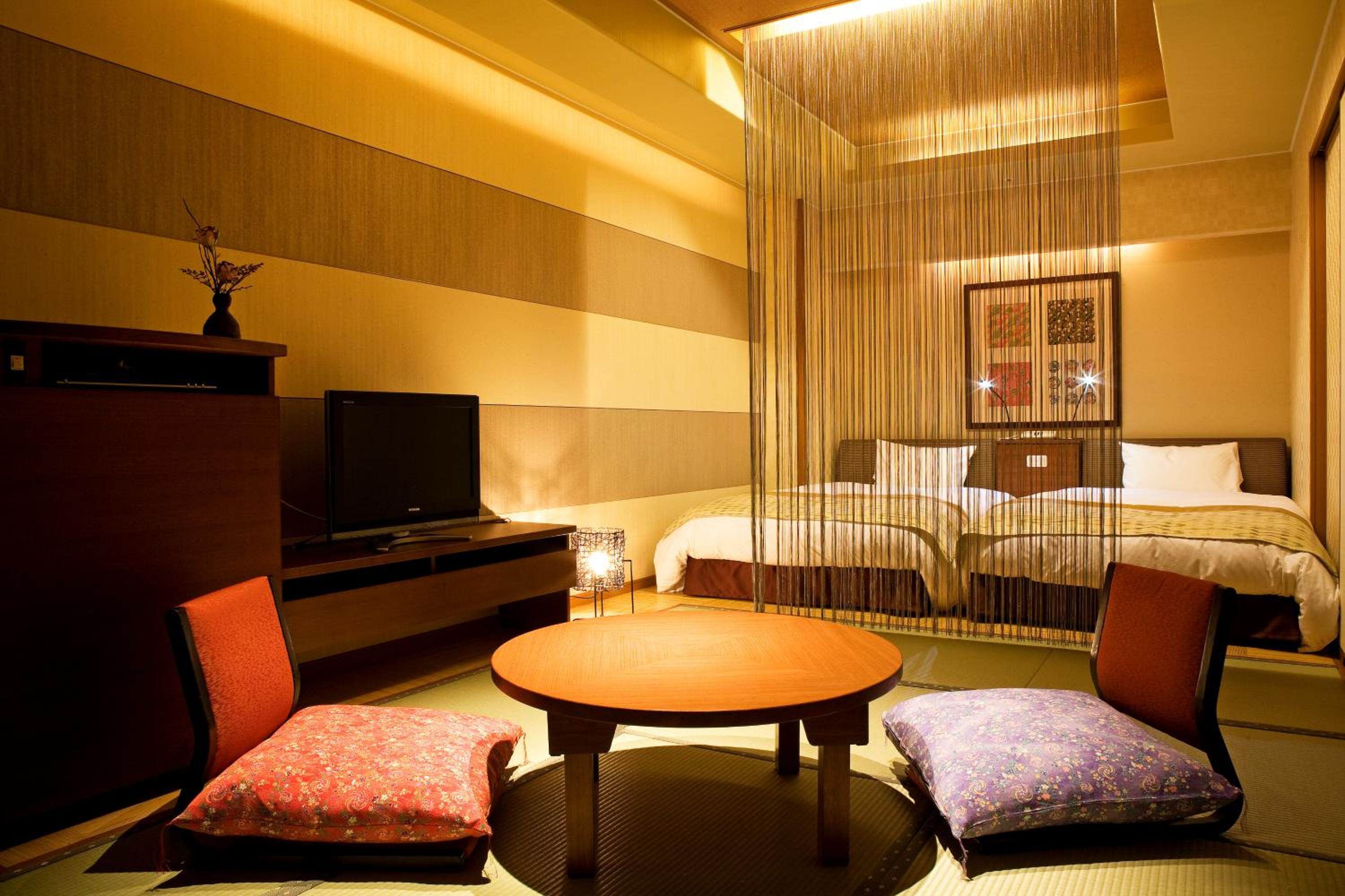 Twin Room with Tatami Area - Non-Smoking photo 1