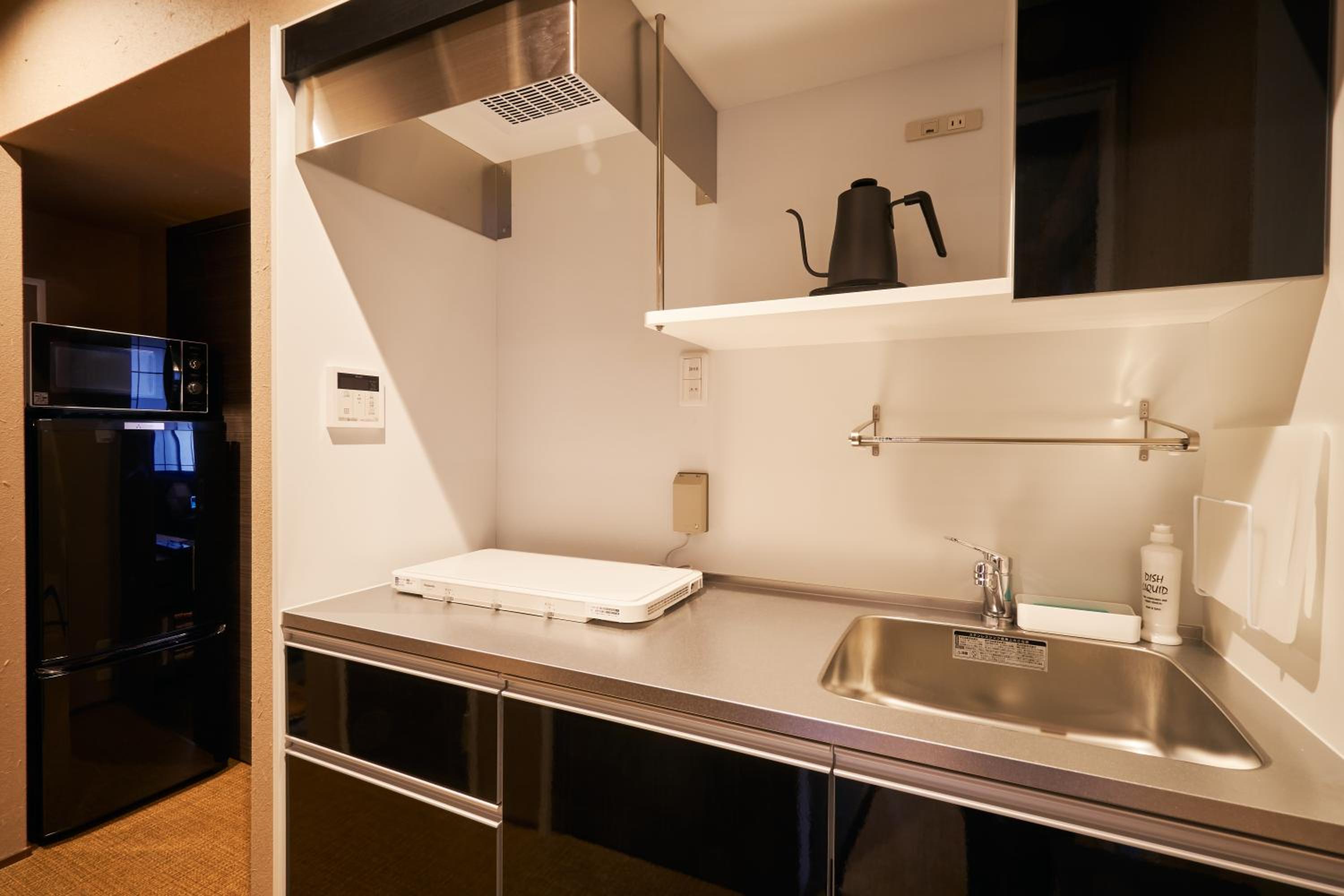 Deluxe Room with Kitchenette photo 3