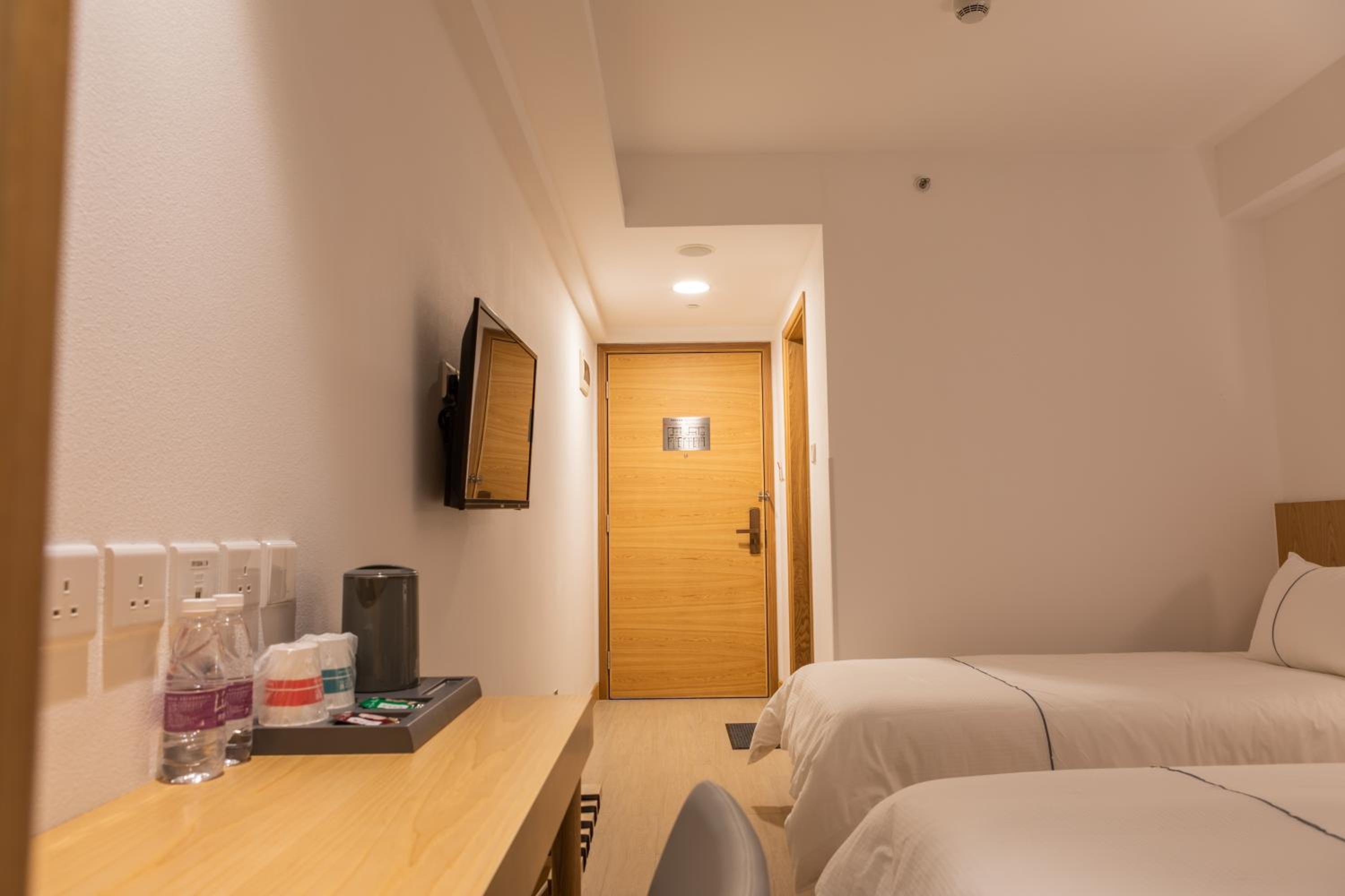 Double Room - Photo 5