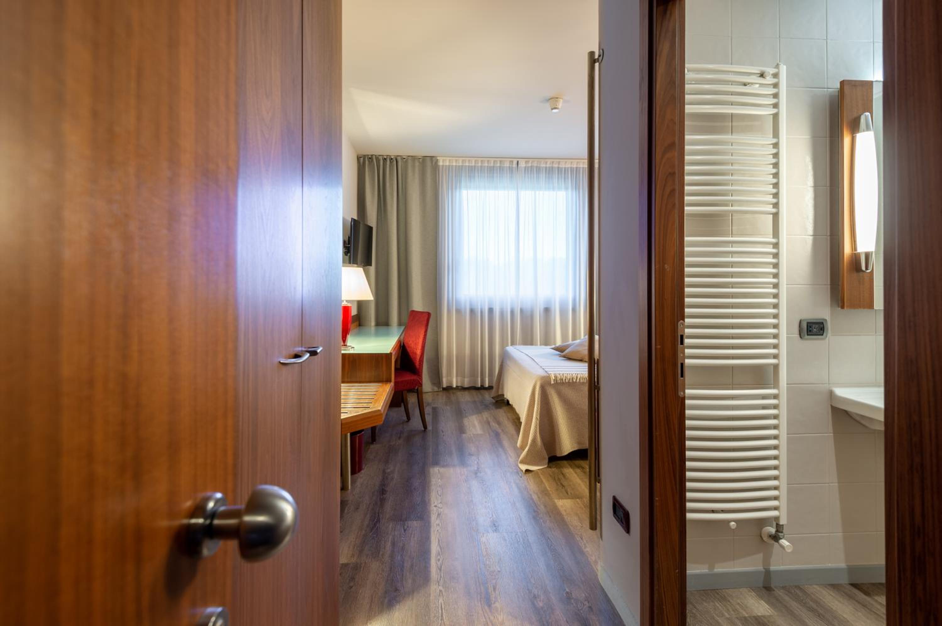 Deluxe Twin Room - Photo 5