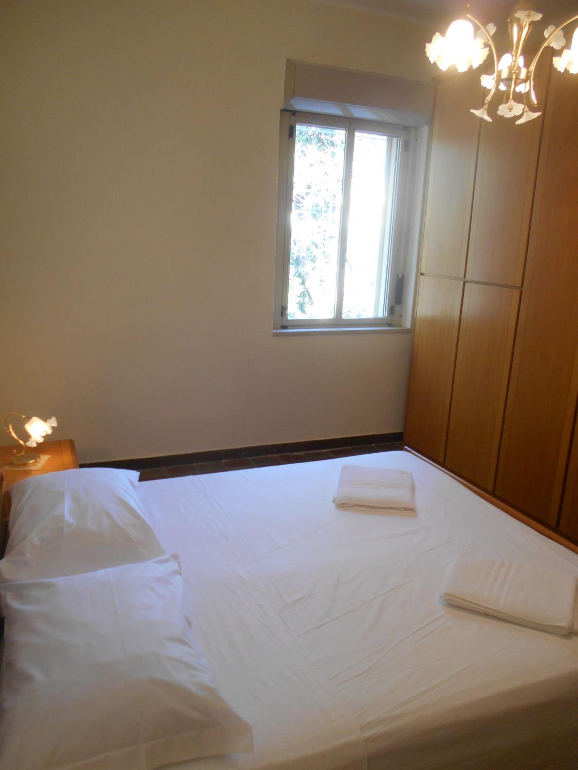 Two-Bedroom House photo 3