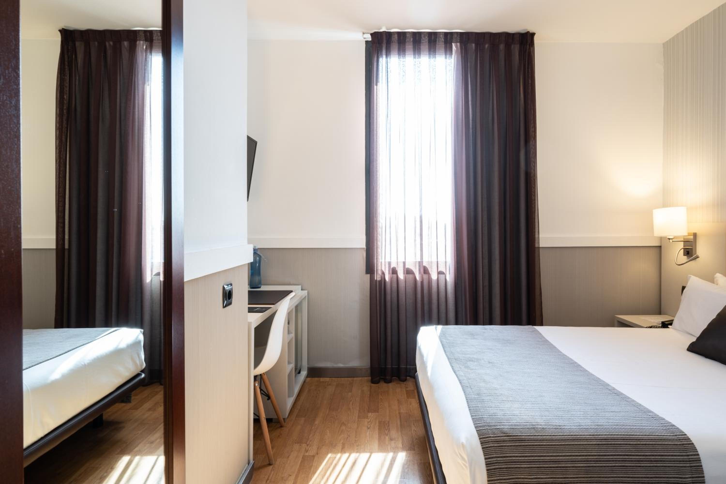 Single Room photo 2