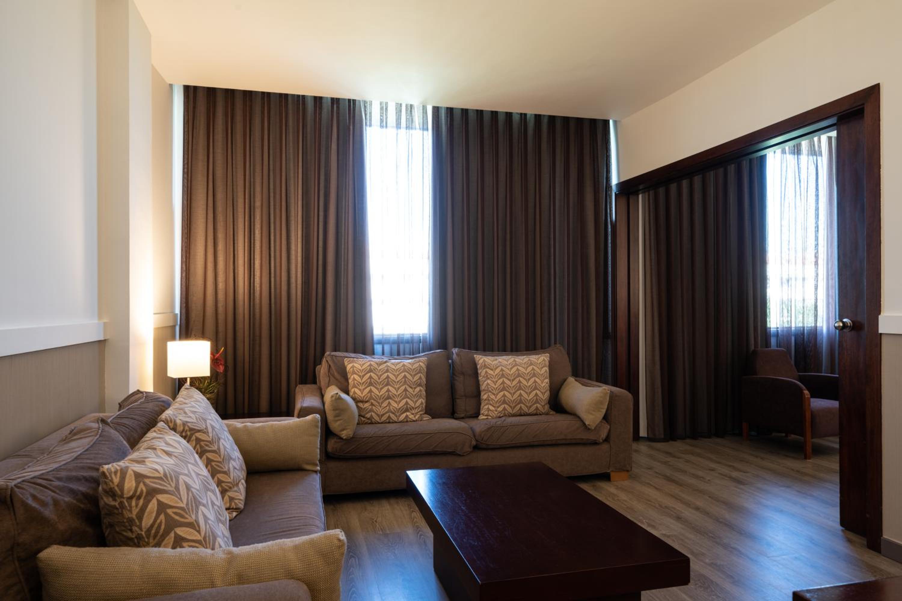 Suite - Photo 4