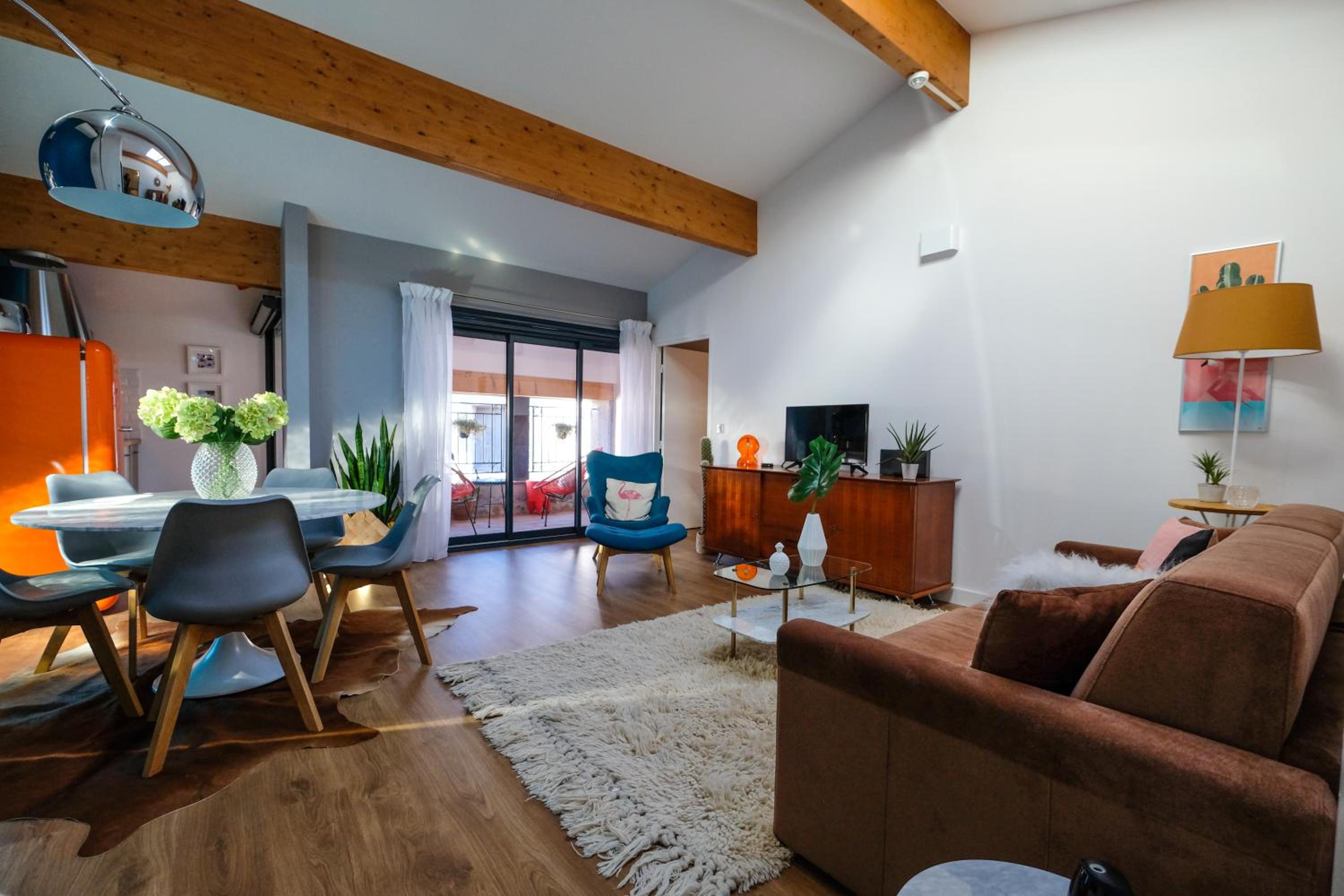 Two-Bedroom Apartment - Photo 14
