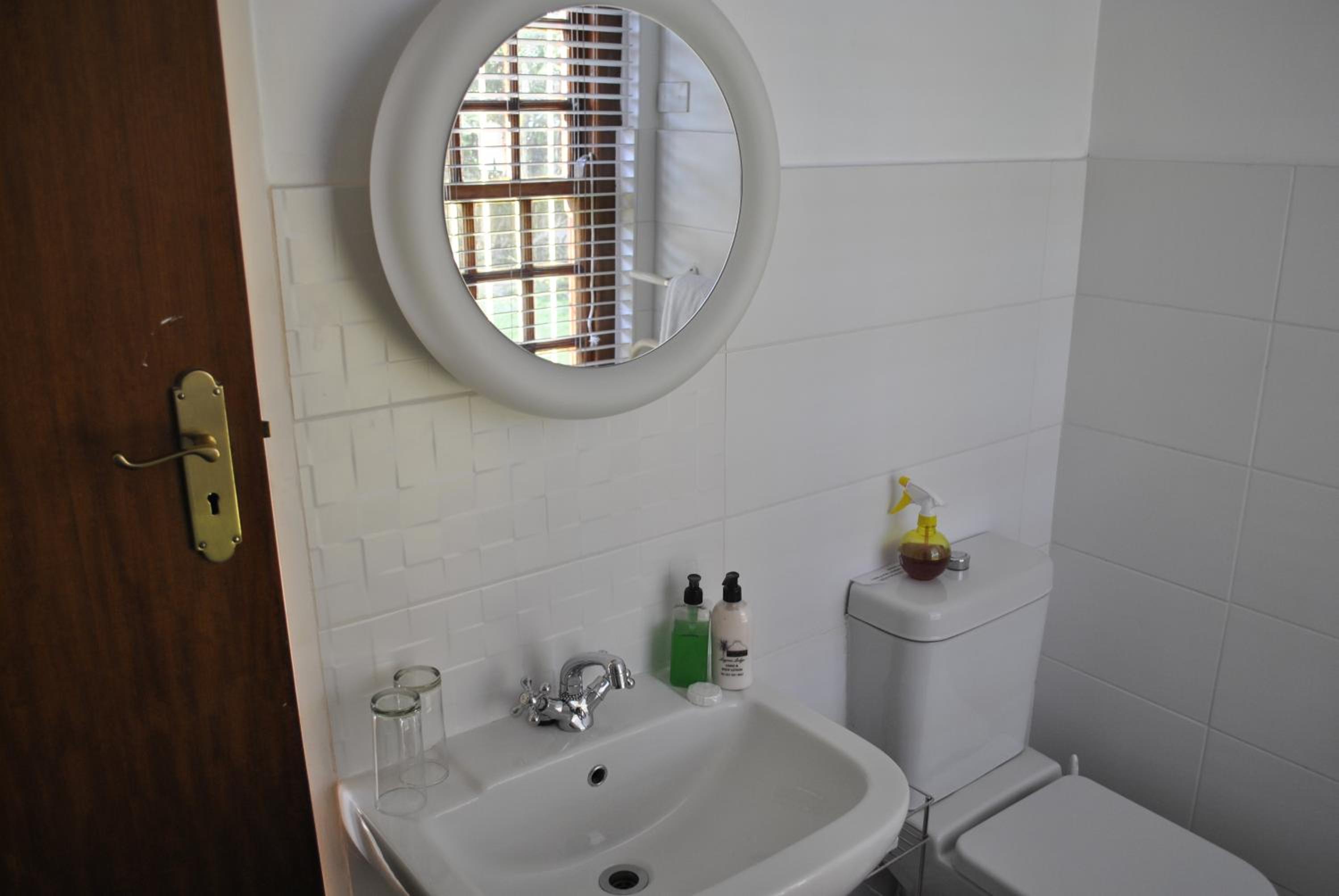 Double Room with Garden View - Photo 7