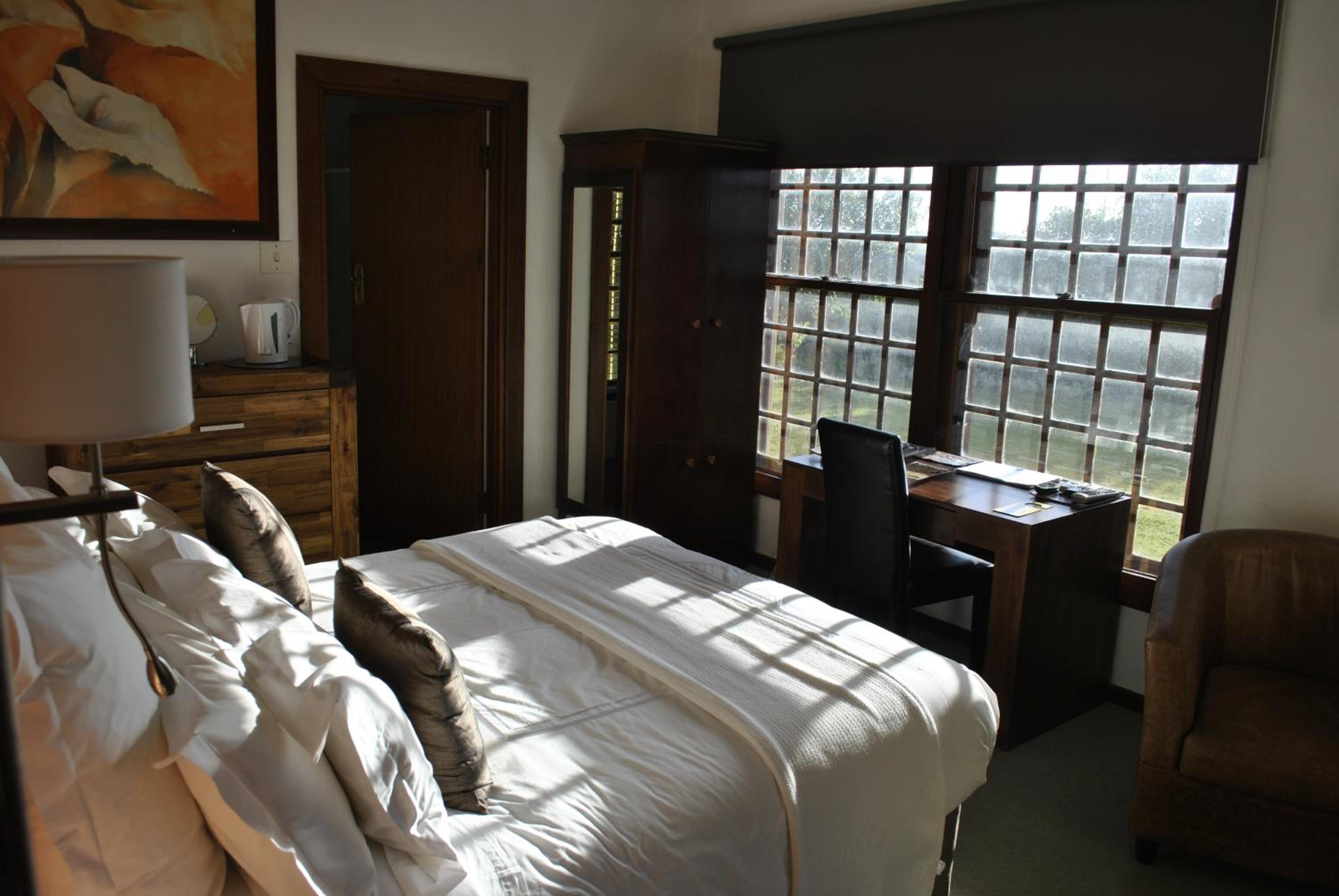 Double Room with Garden View - Photo 3