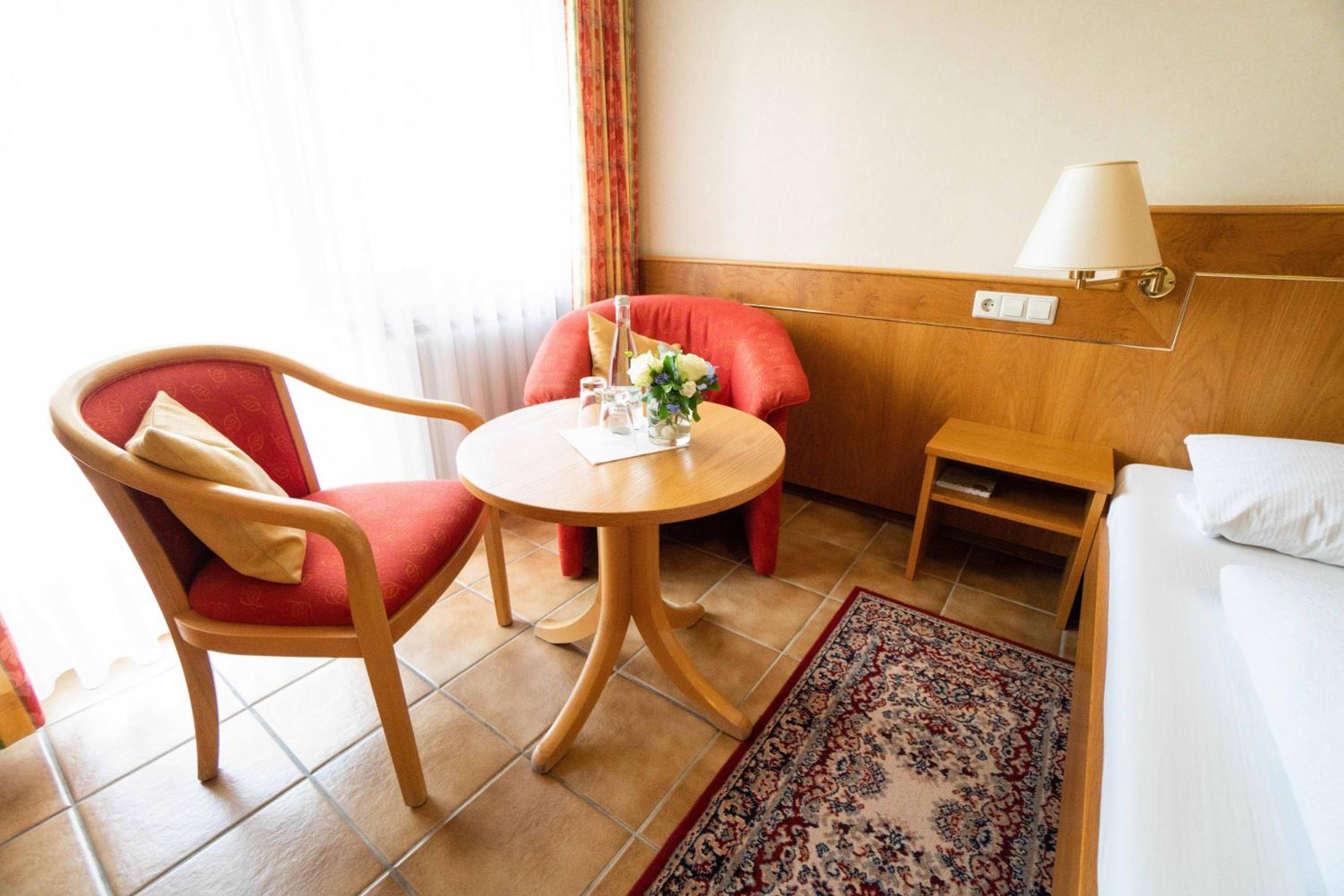 Double Room - Photo 7