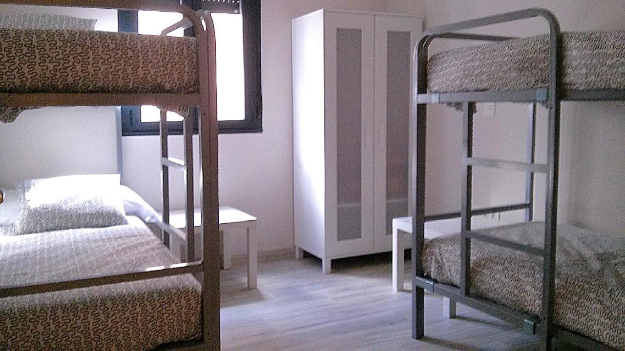 Habitación familiar con baño compartido