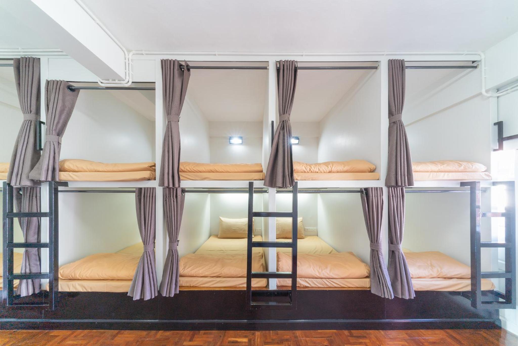 Single Bed in Mixed Dormitory Room photo 1