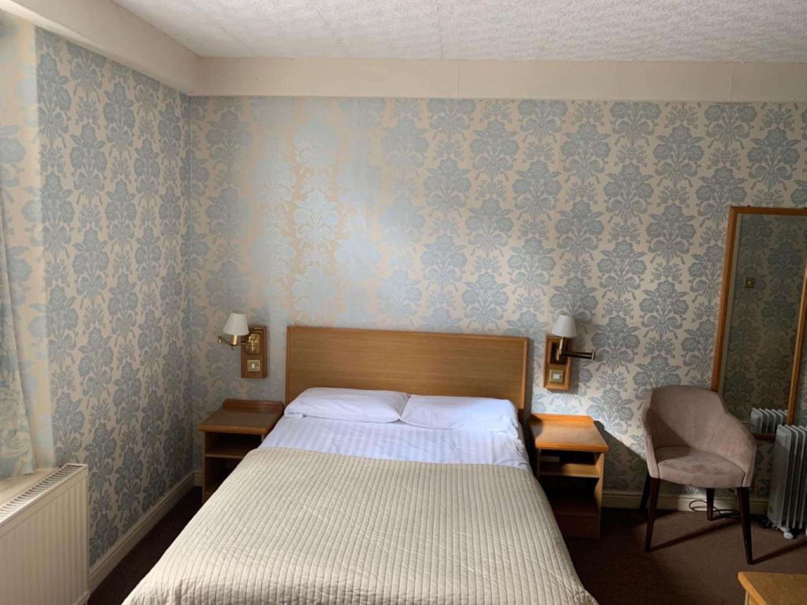 Standard Double Room - Photo 4