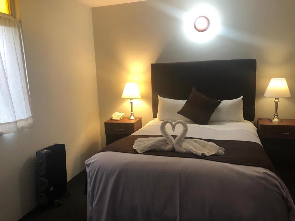 Budget Double Room photo 3