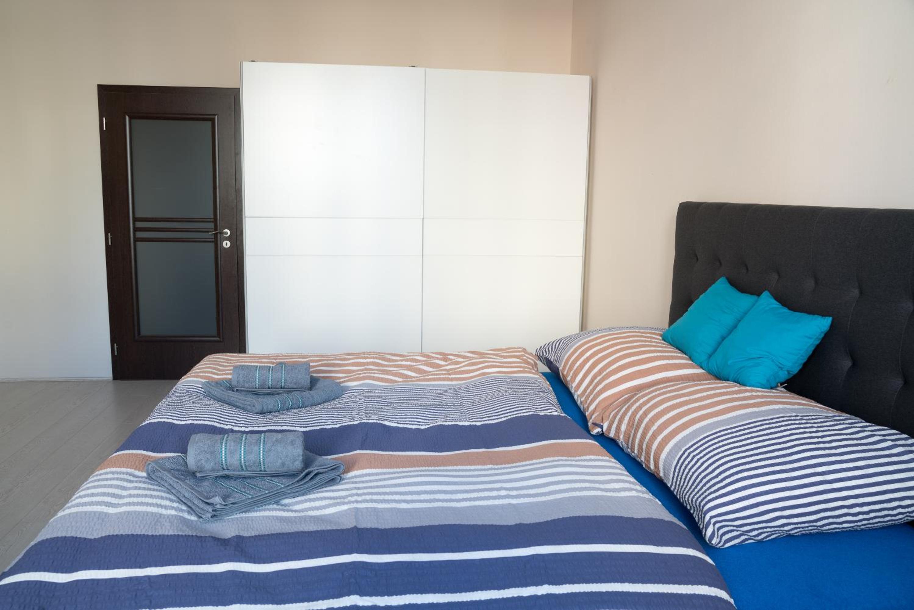 One-Bedroom Apartment photo 3