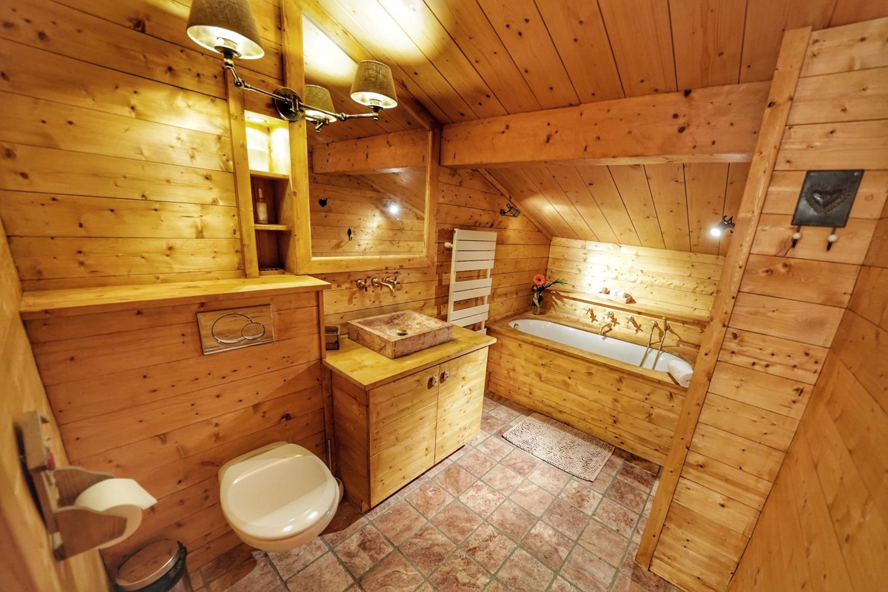Superior Chalet photo 3