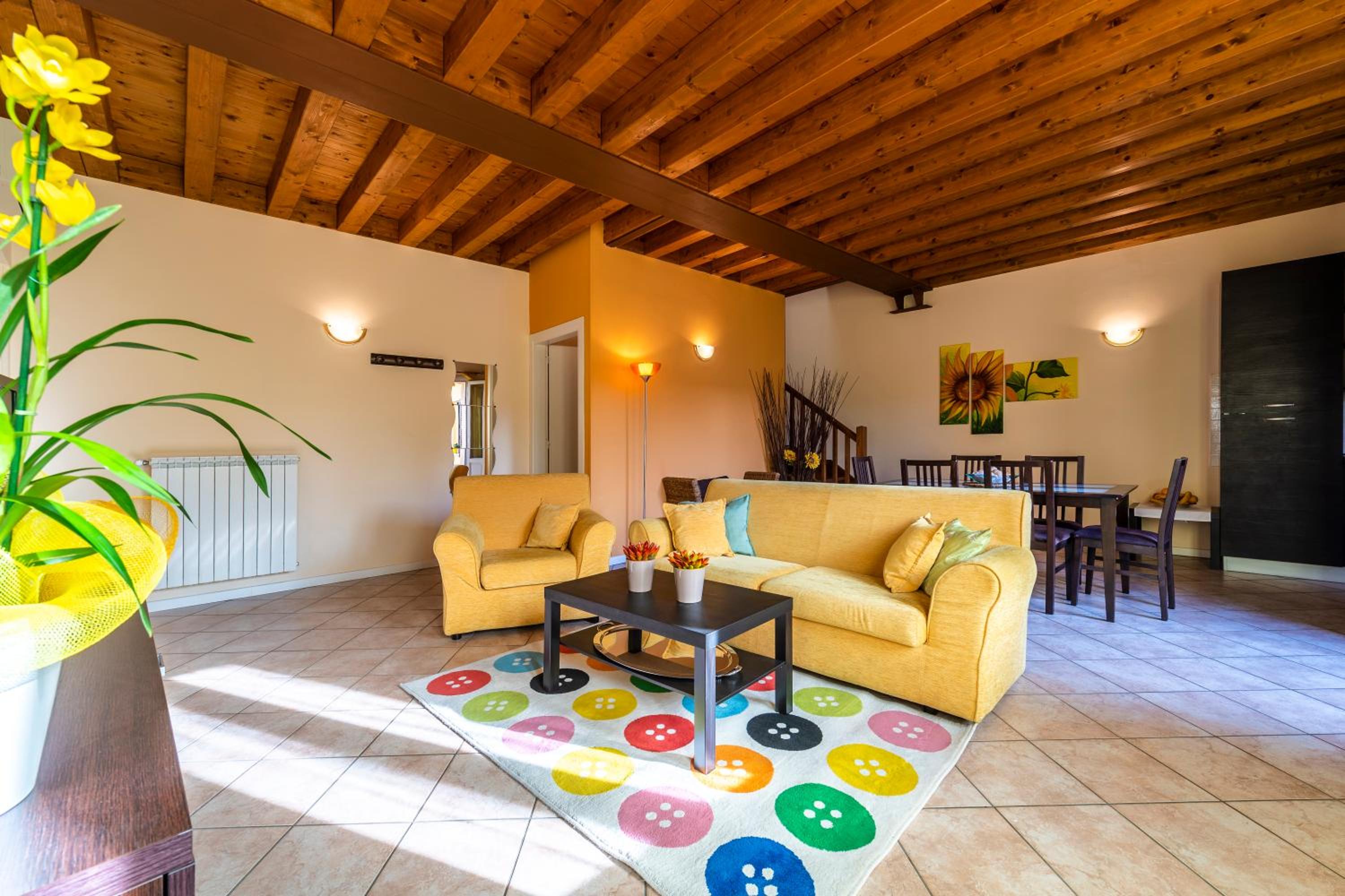 Two-Bedroom Deluxe Apartment with Balcony photo 1