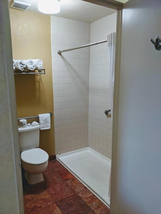 2 Queen Bed, Mobility Accessible Room, Non-Smoking photo 1