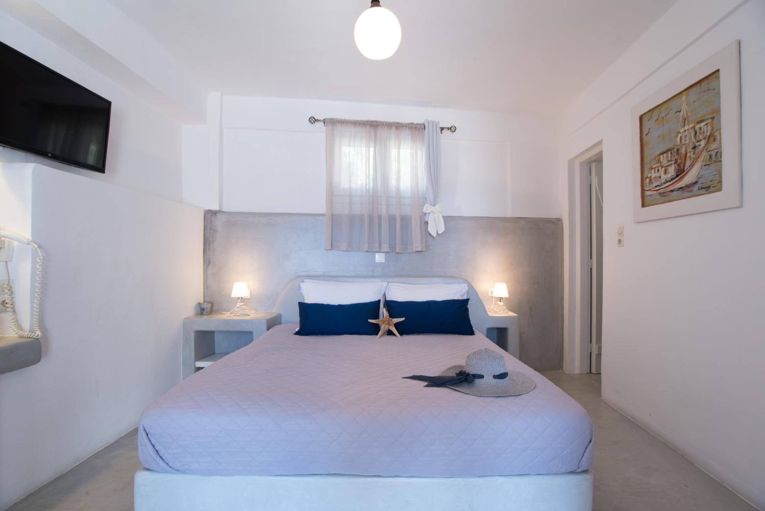 Double Room with Sea View - Photo 2