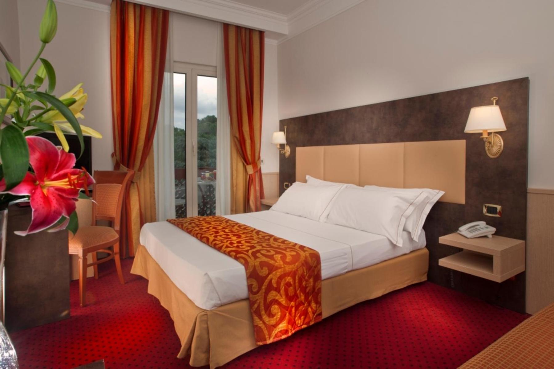 Double or Twin Room with Garden View photo 1