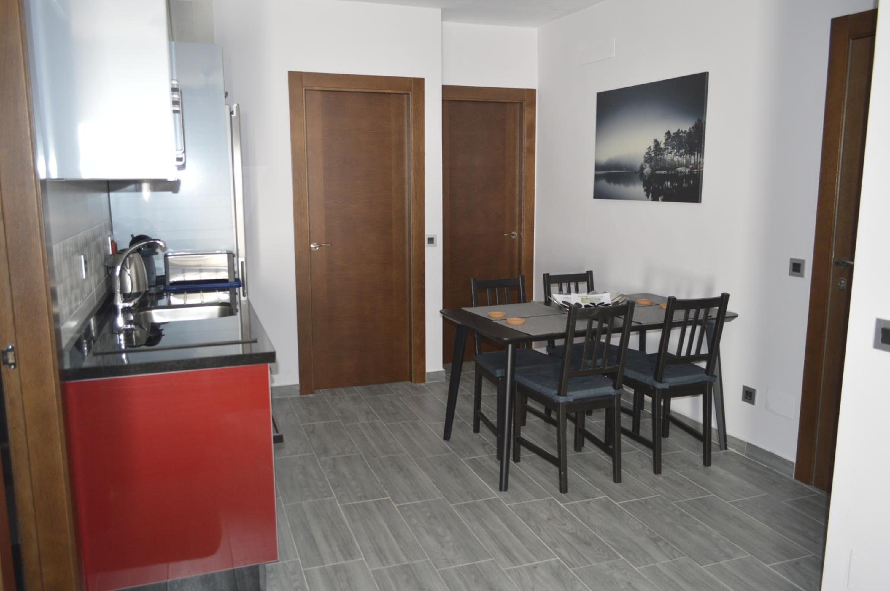 Two-Bedroom Apartment - Photo 3