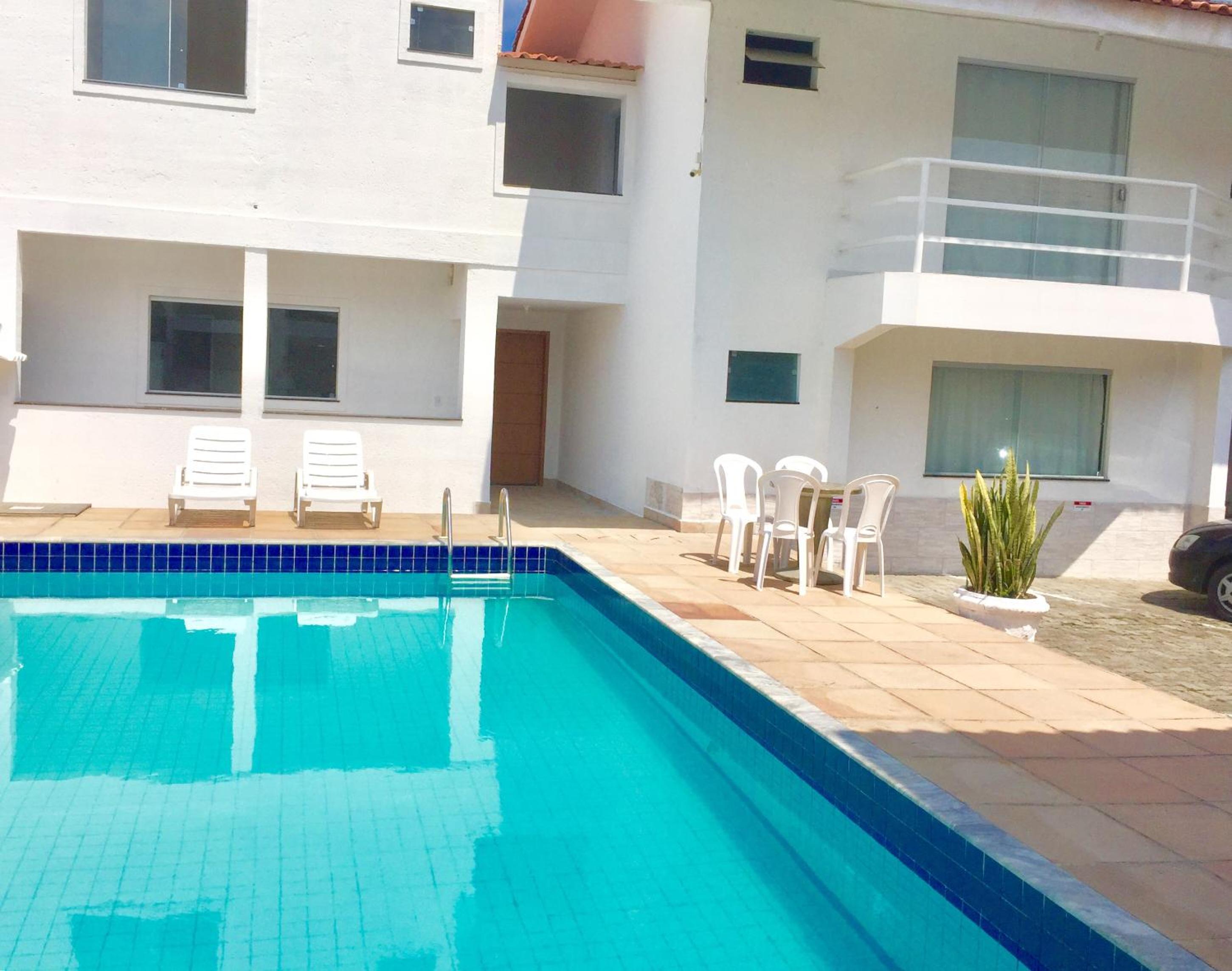 Three-Bedroom Apartment with Balcony and Pool View - Photo 16