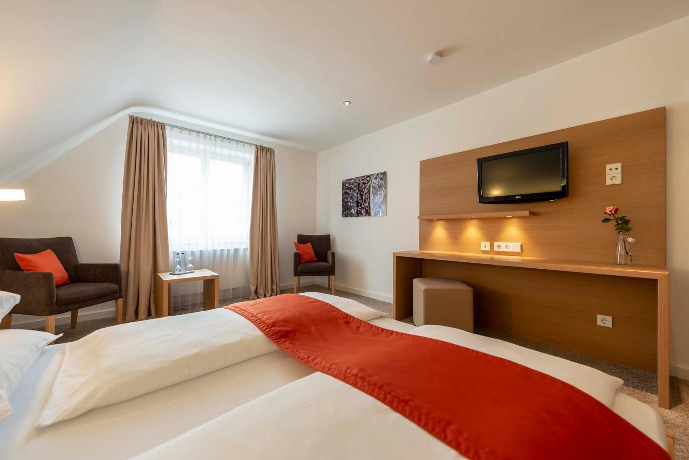 Standard Double Room - Photo 4