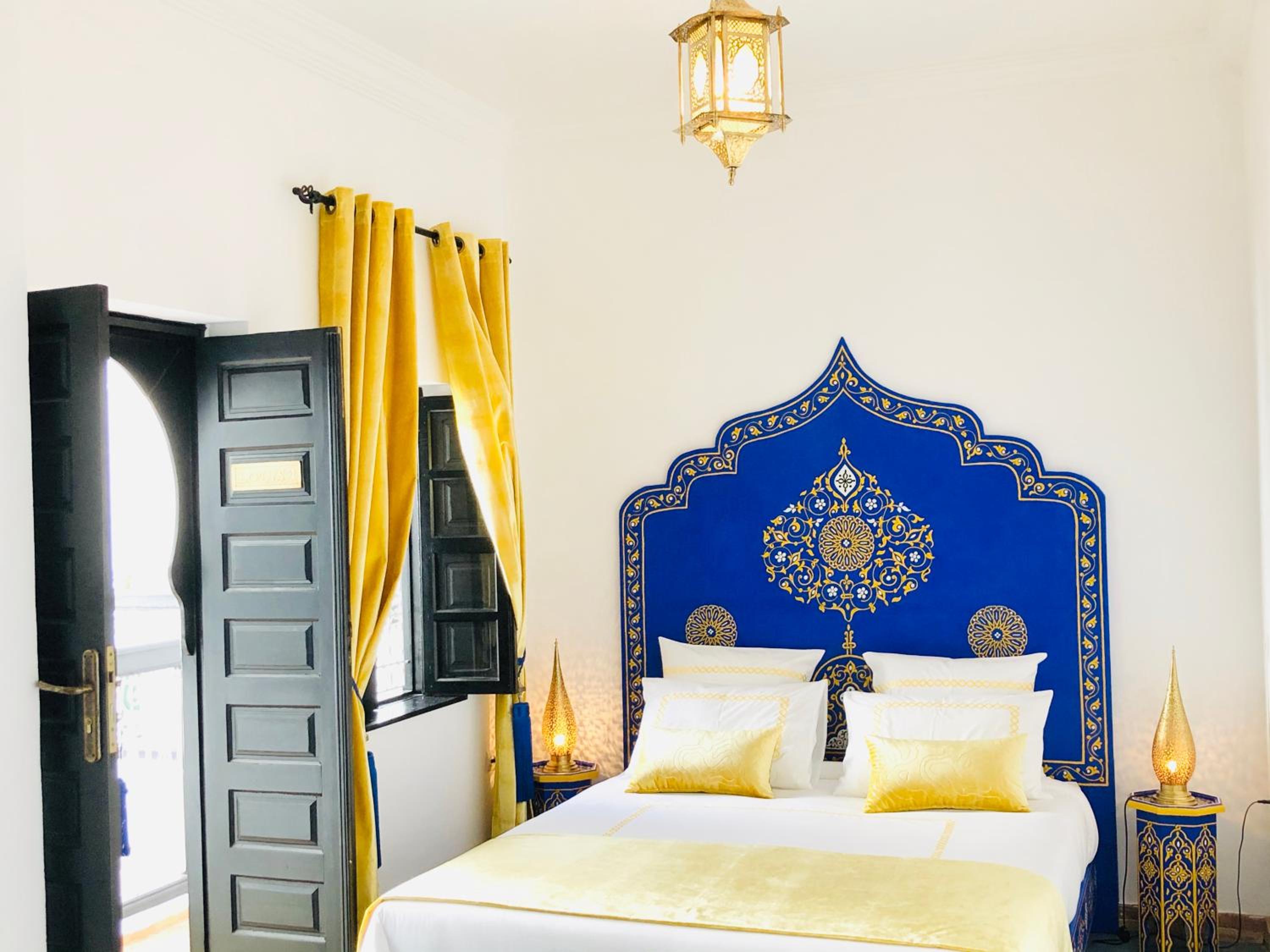 Deluxe King Suite - Photo 4