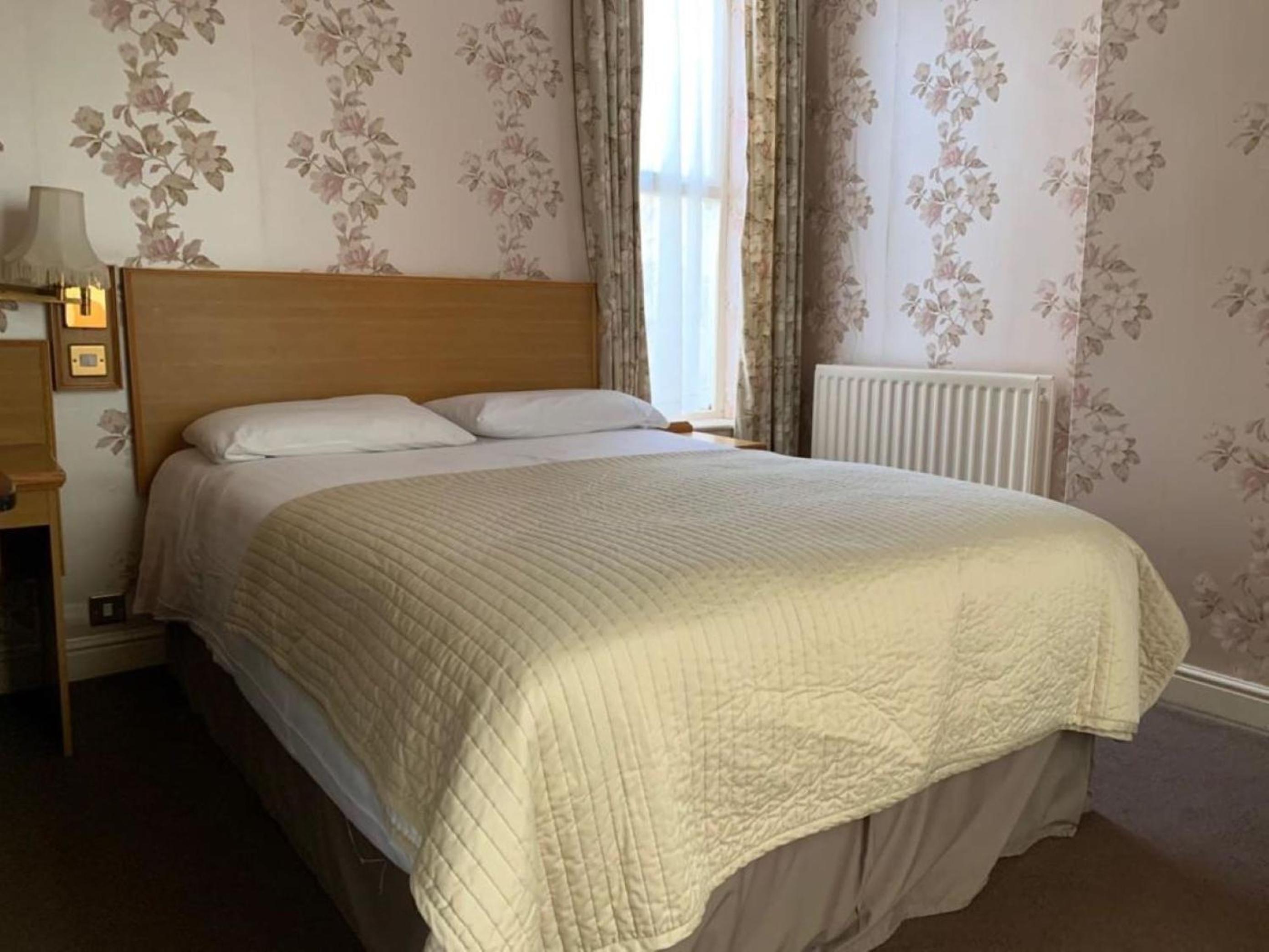 Standard Double Room - Photo 1