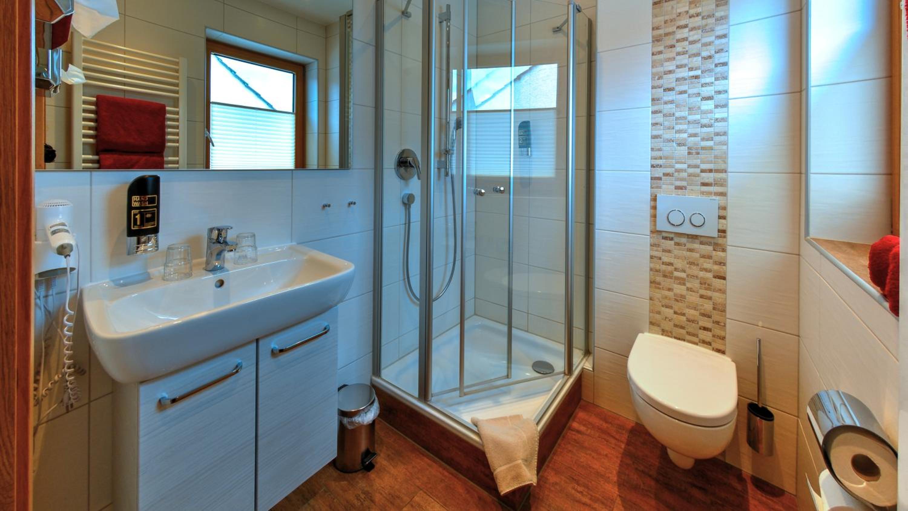 Double Room - Photo 8