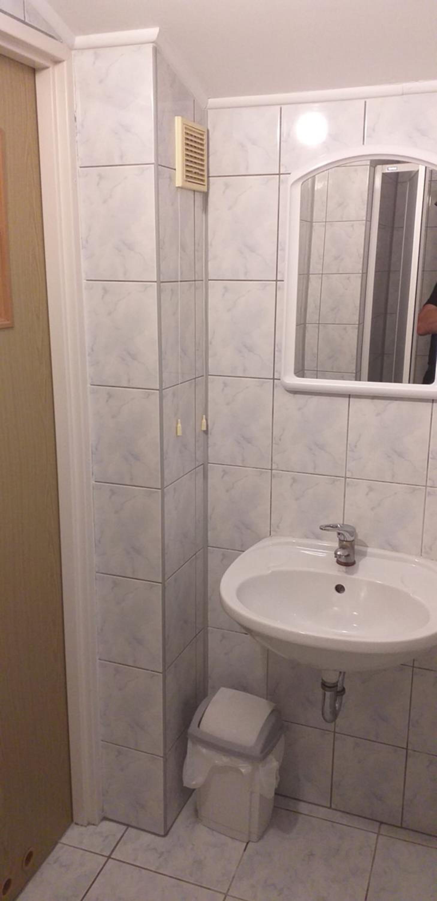Basic Triple Room photo 3