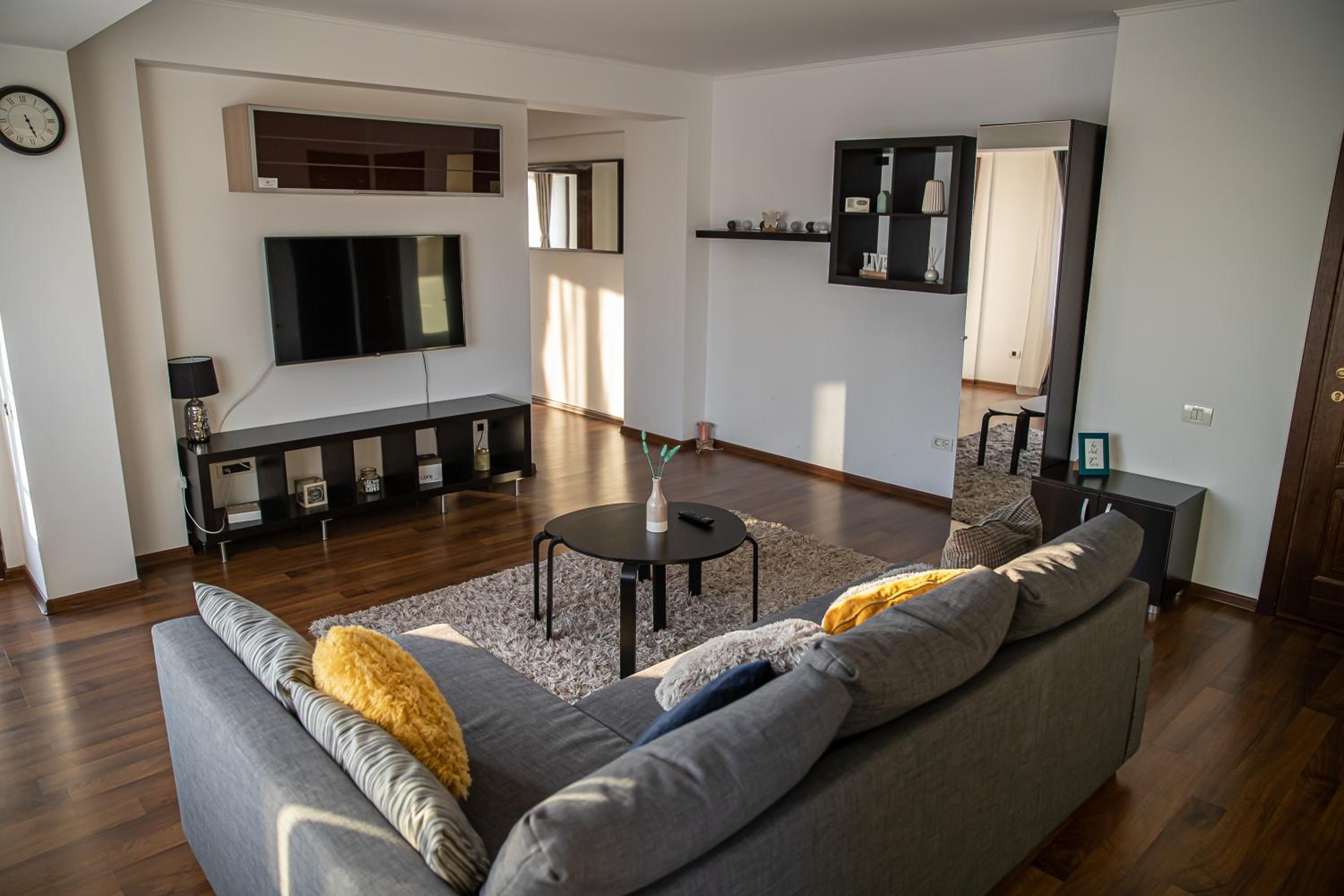 Apartment with Balcony - Photo 1