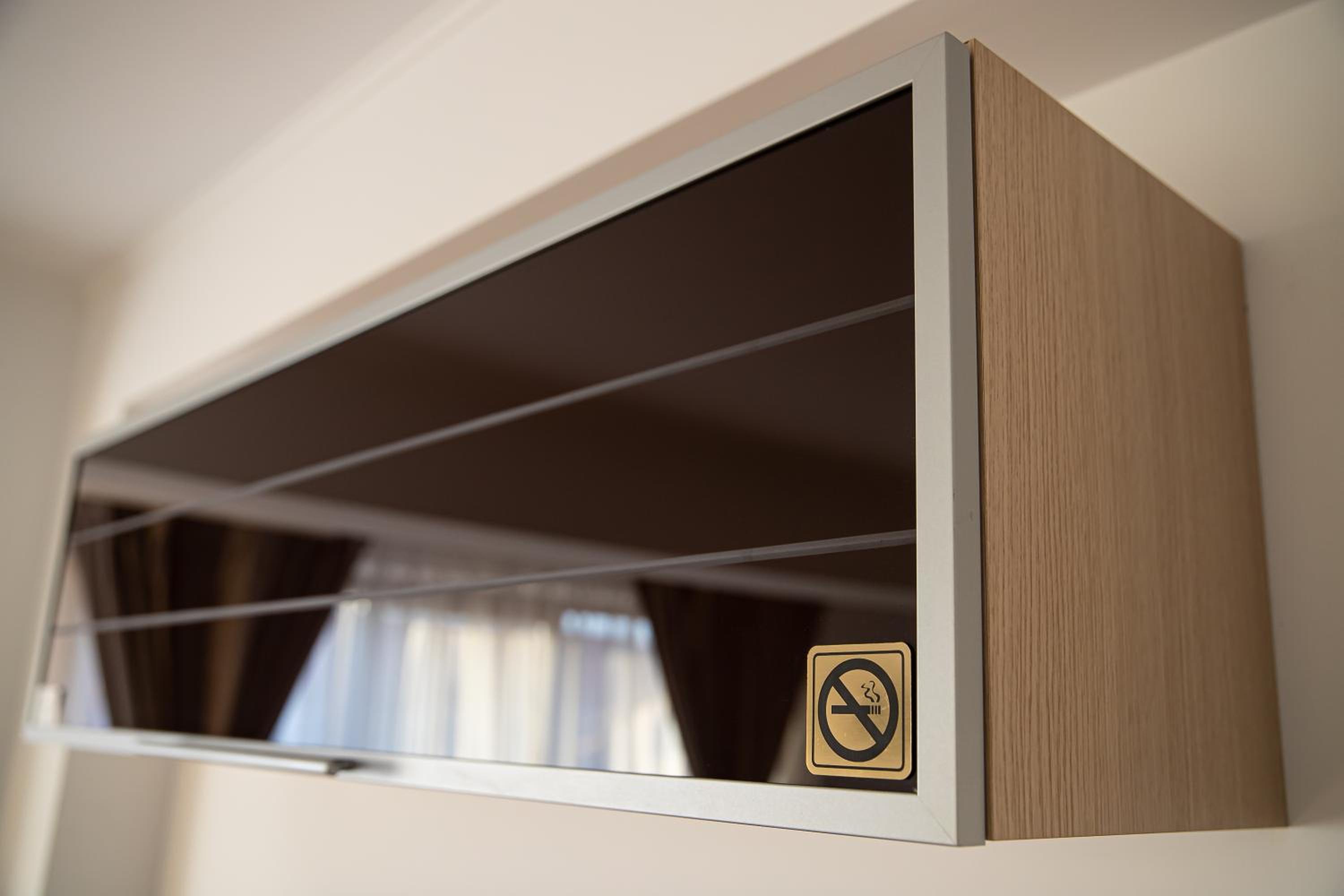Apartment with Balcony - Photo 4