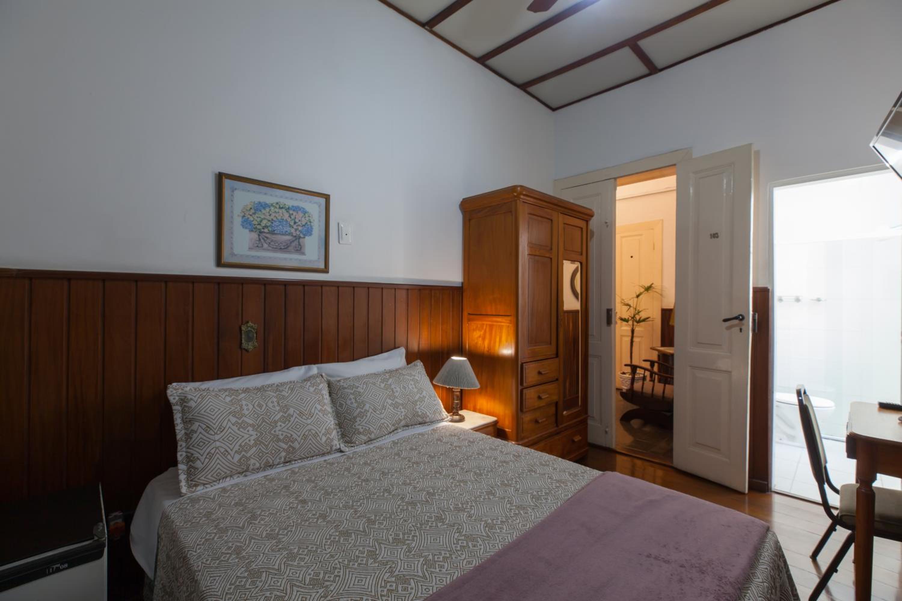 Standard Double Room photo 3