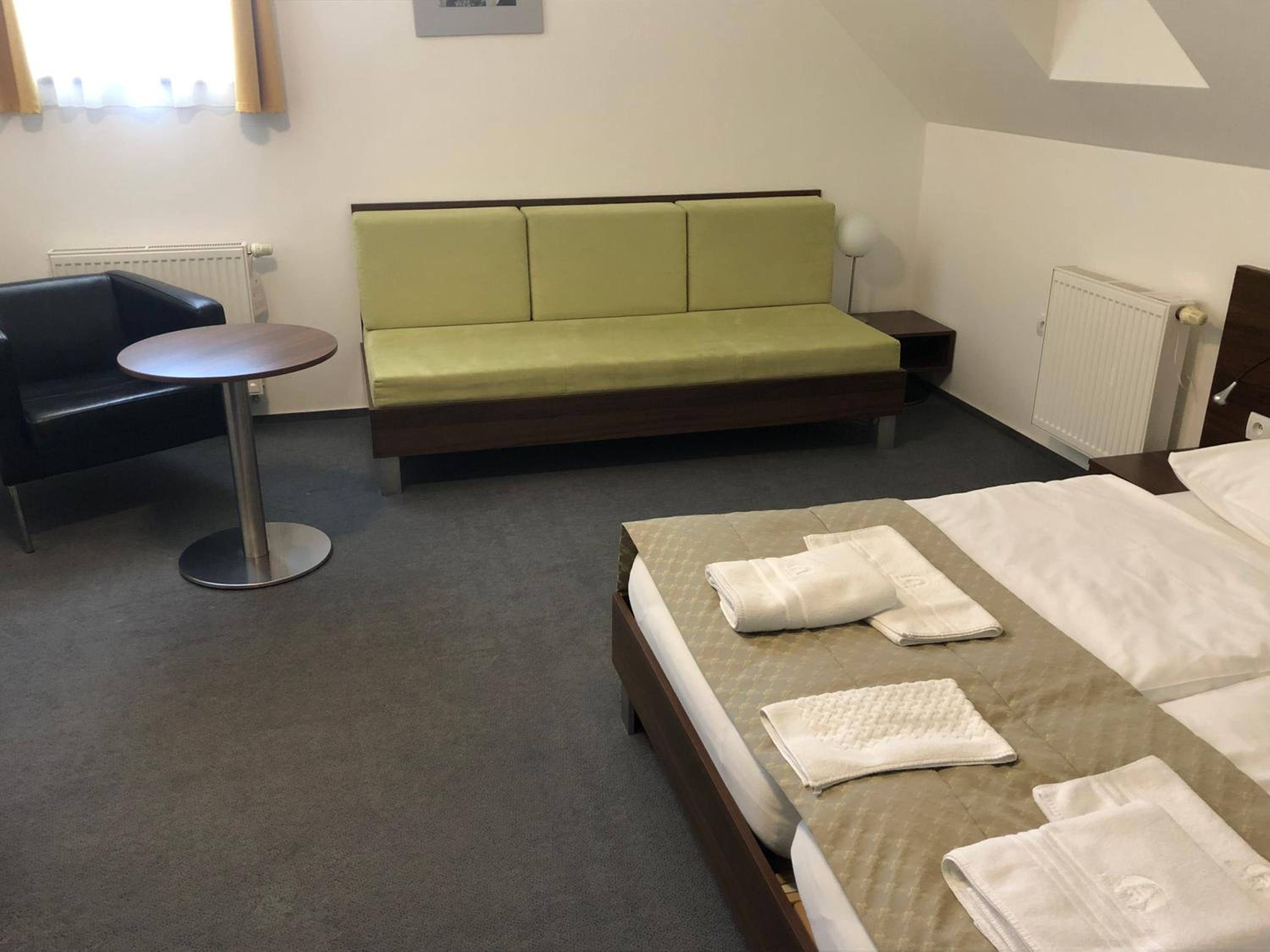Triple Room - Photo 5
