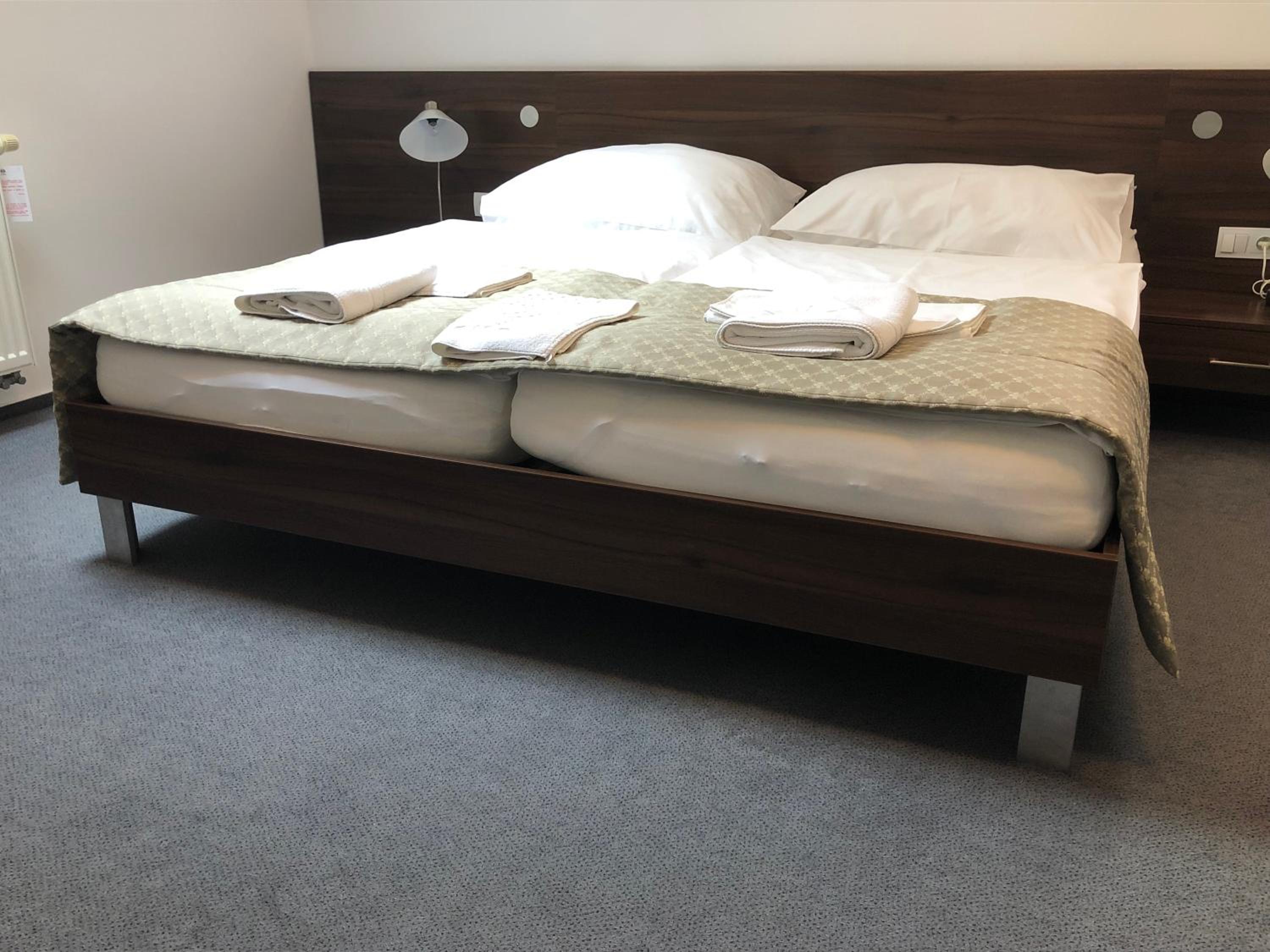 Double Room - Photo 9