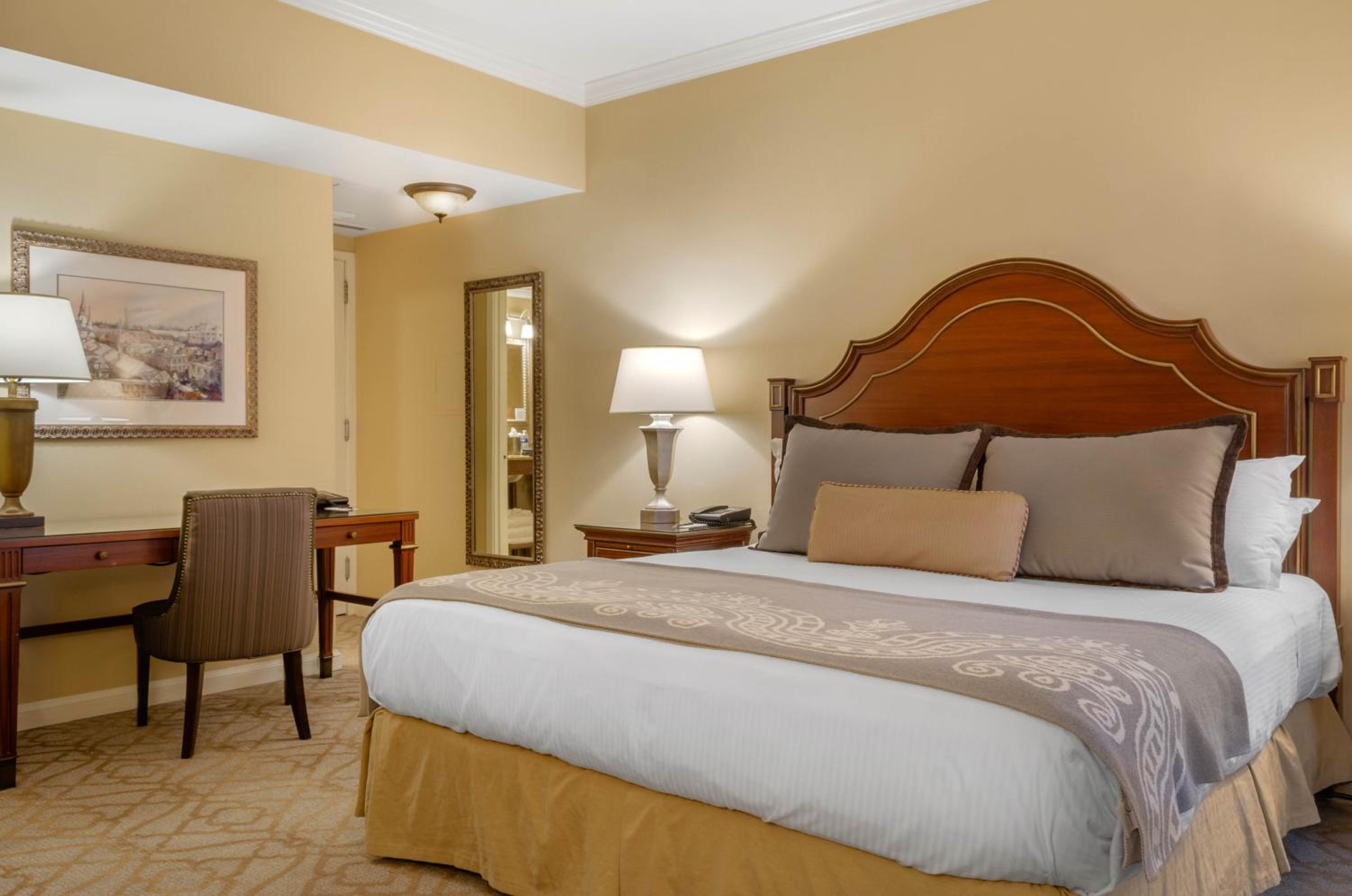 Premier King Jacuzzi Room 1 King Bed
 - Photo 2