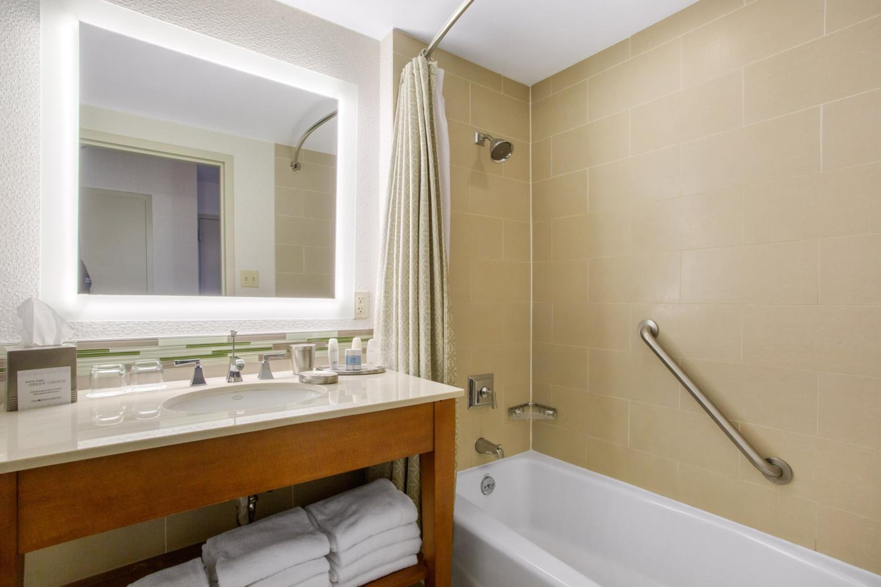 Deluxe Room - 2 Double Beds