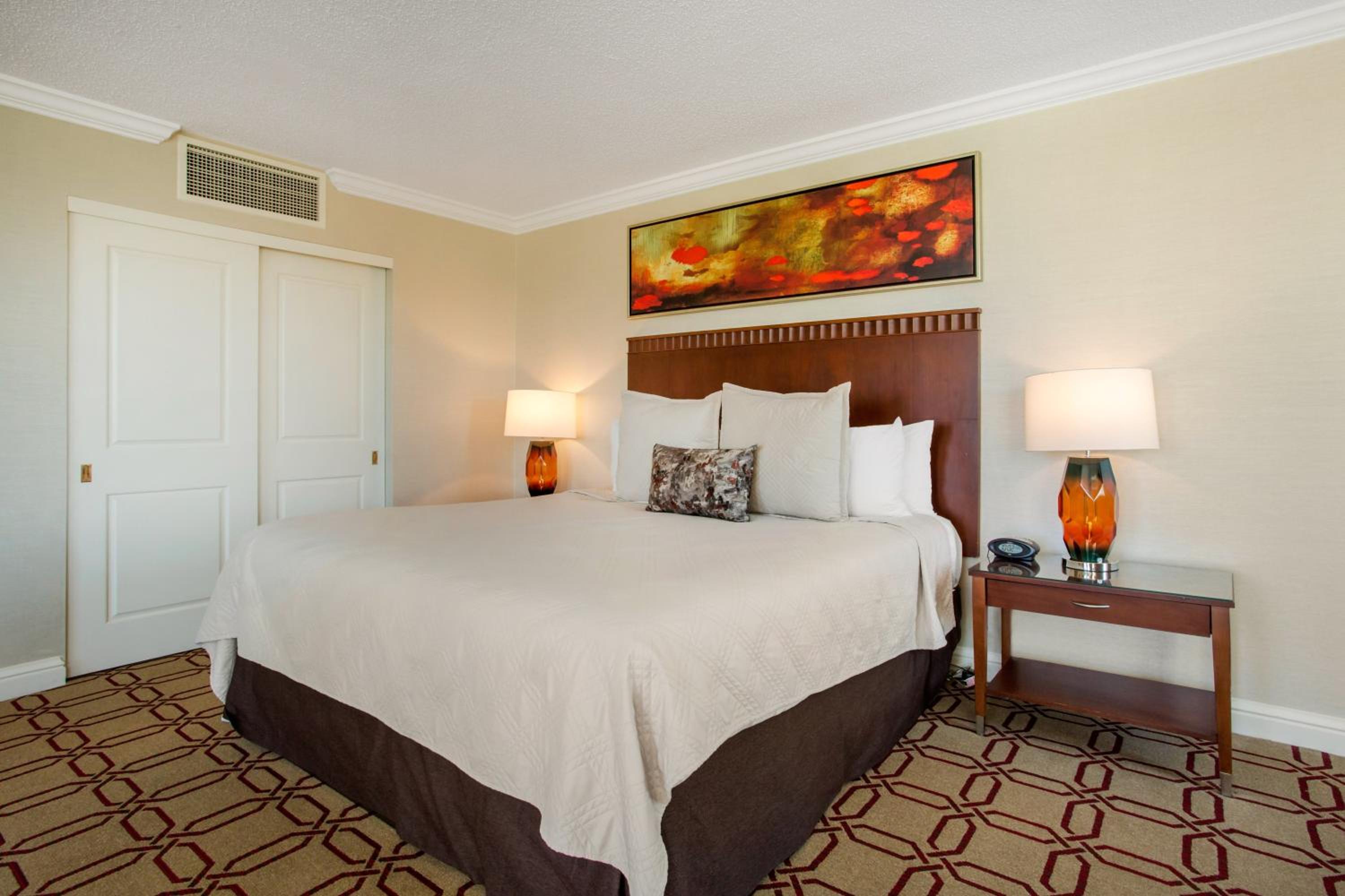 Corner Suite 1 King Bed photo 2