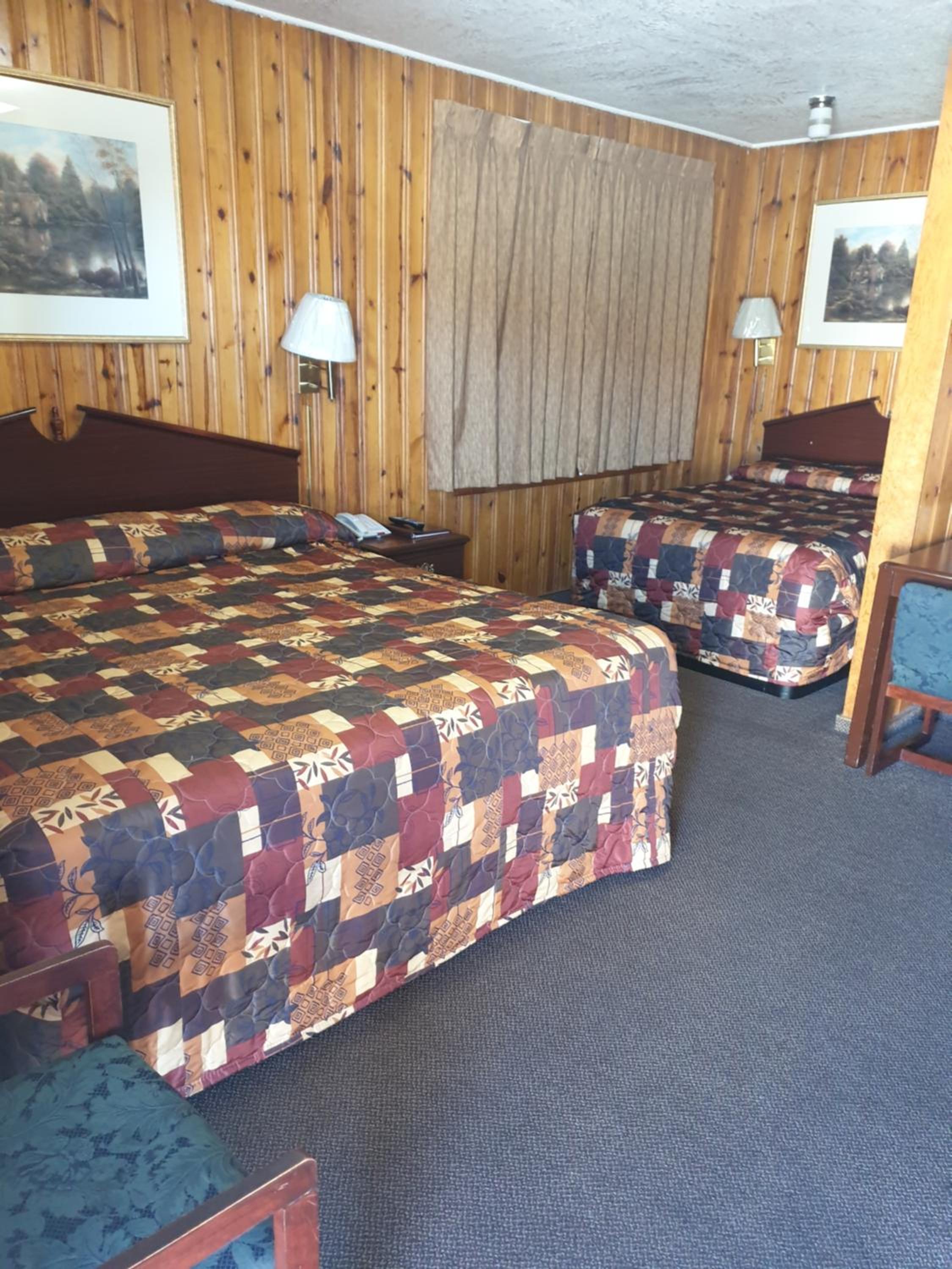 King Bed Non-Smoking photo 2