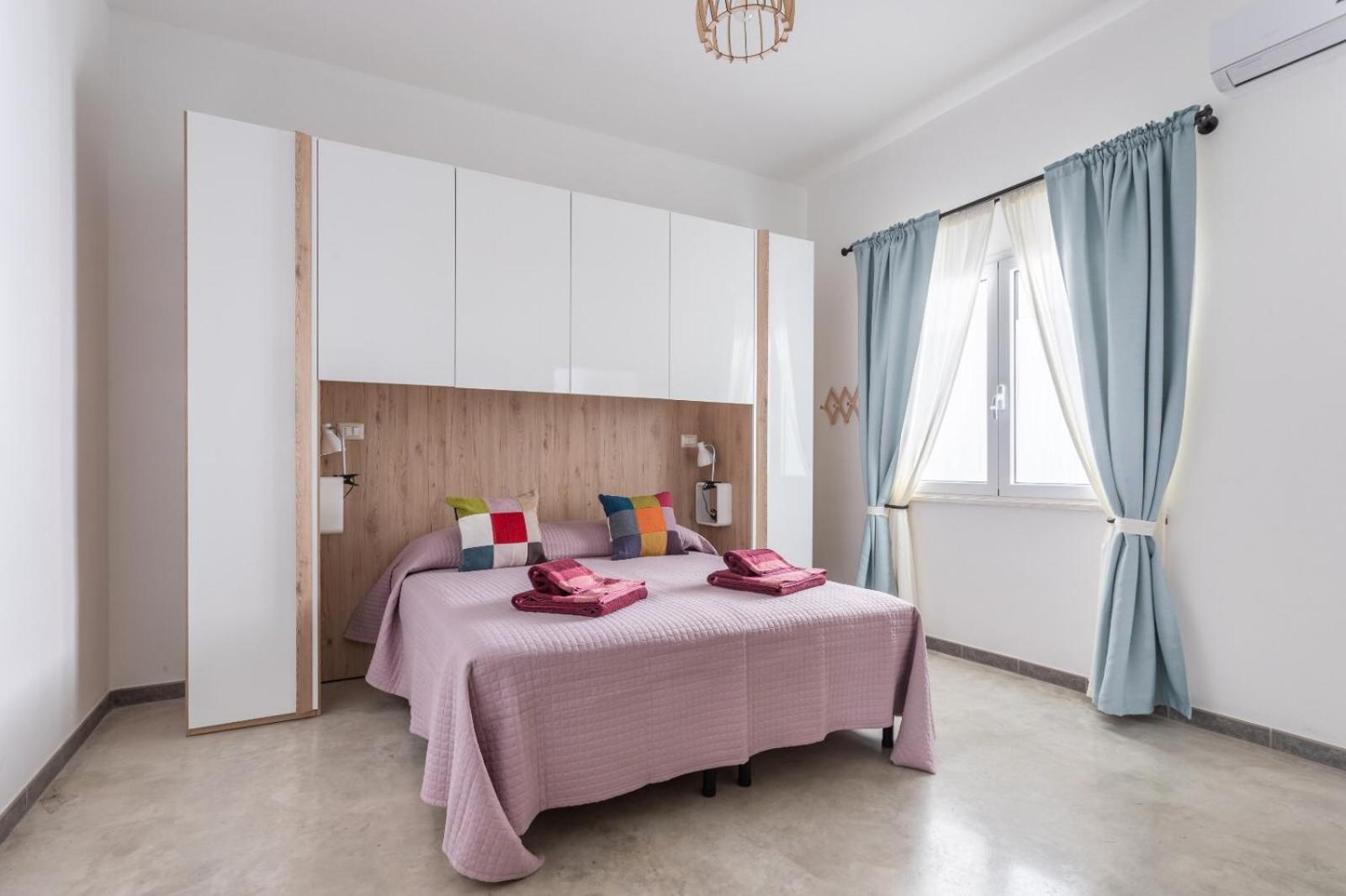 Large Double or Twin Room - Photo 1