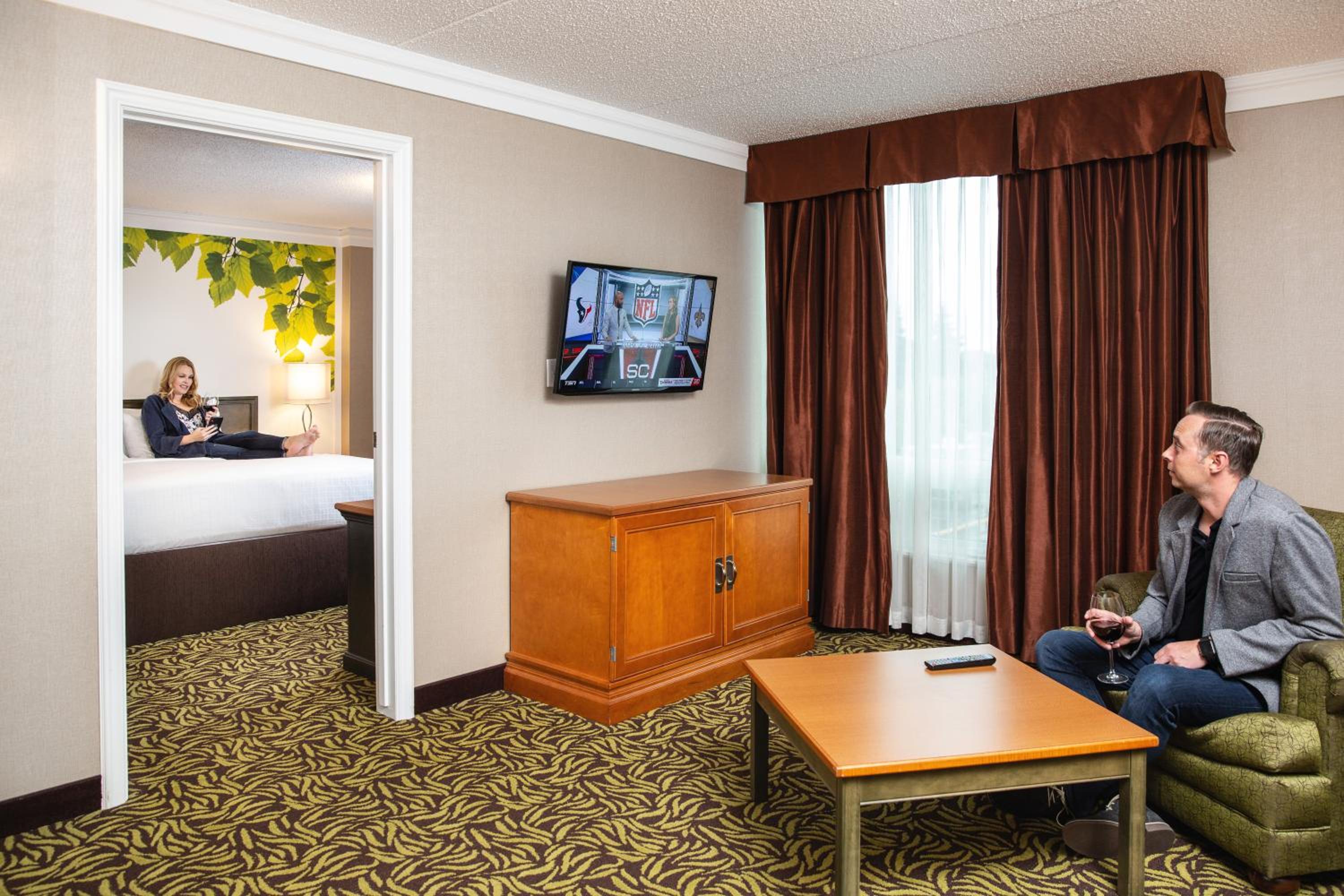 Deluxe King Suite