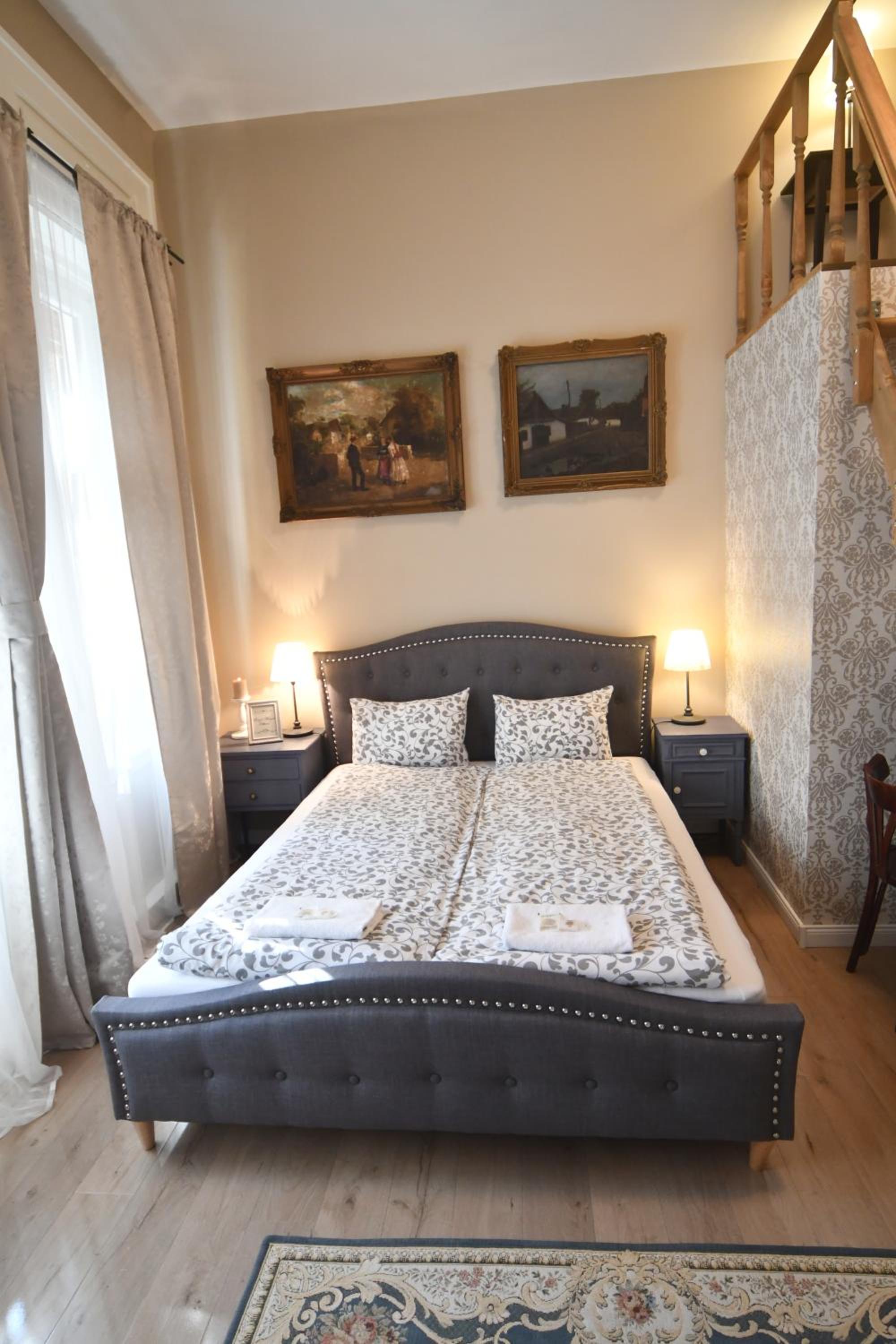 Double Room with Private Bathroom photo 1
