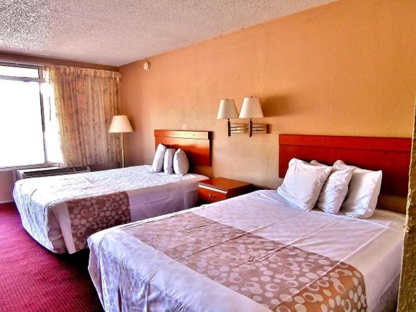2 Queen Beds Non-Smoking - Photo 1