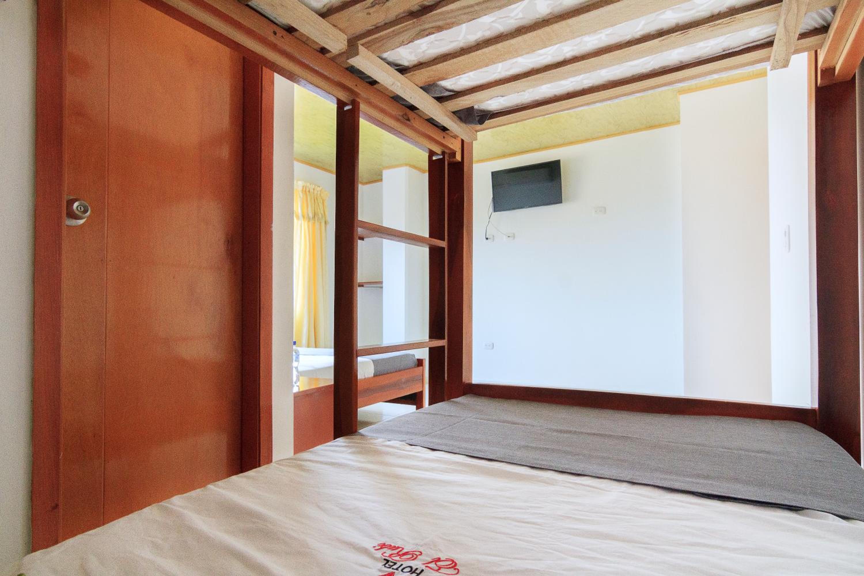 Standard Quadruple Room photo 3