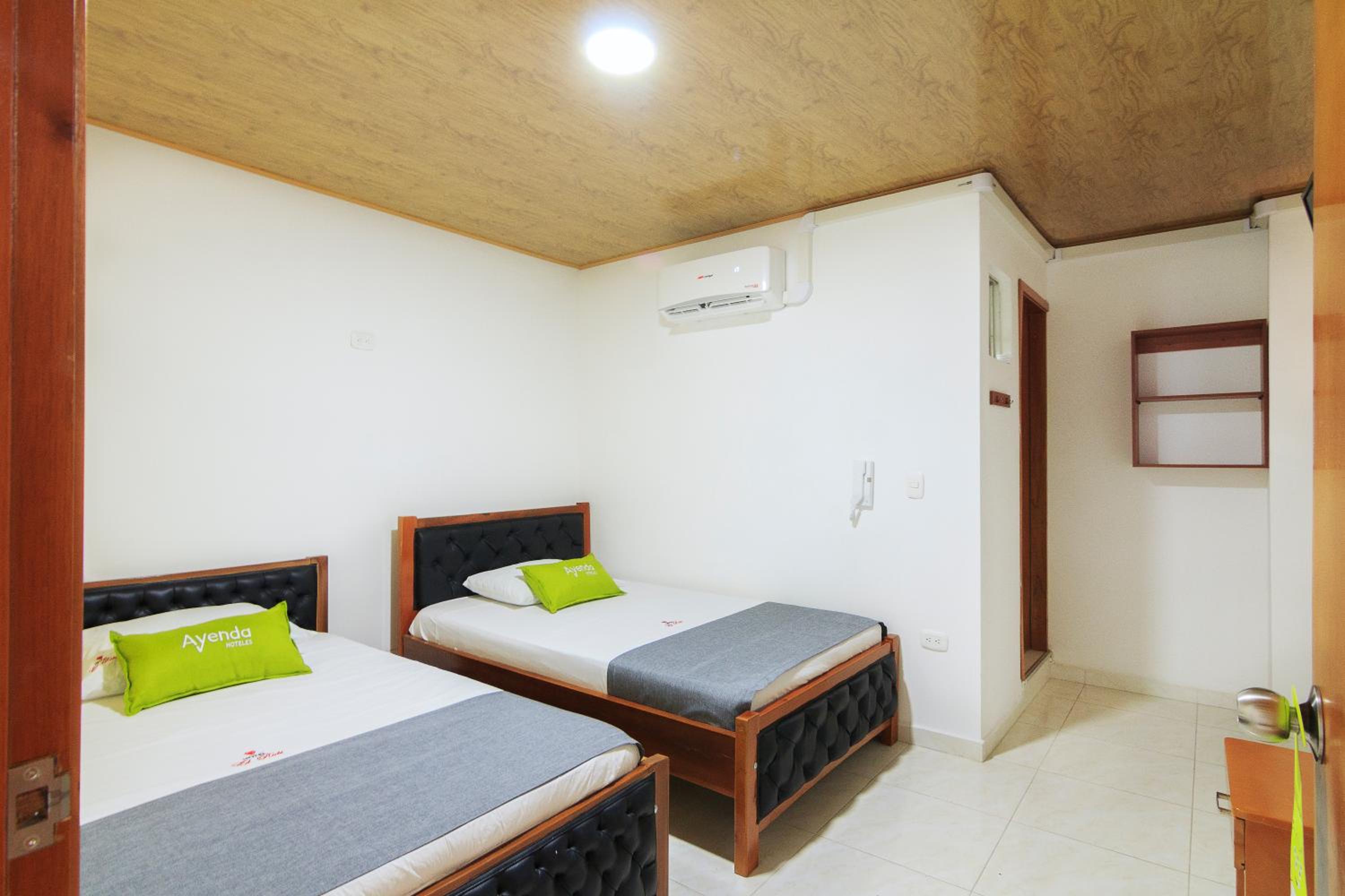 Superior Twin Room photo 3
