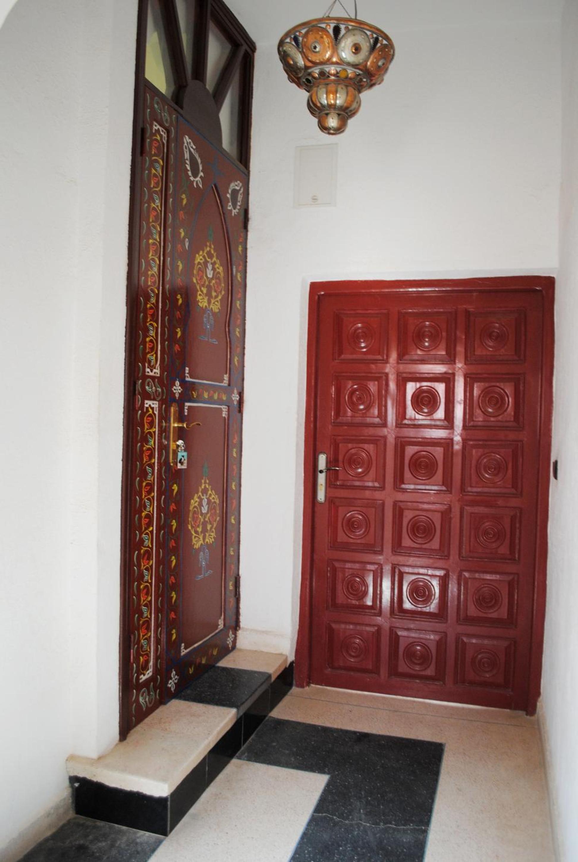 Apartment with Terrace - Photo 33