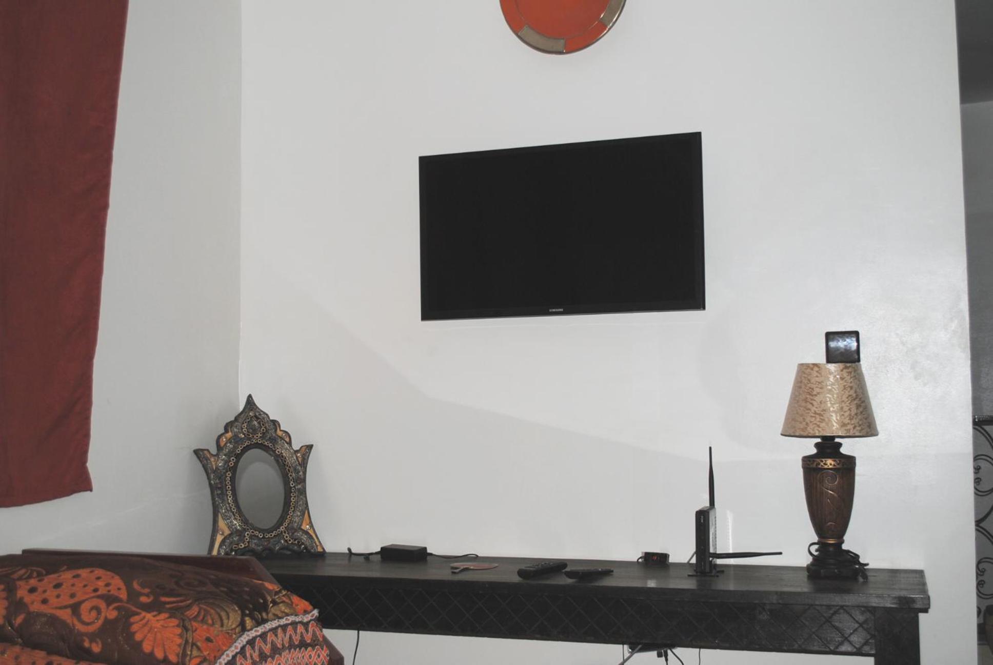 Apartment with Terrace - Photo 2